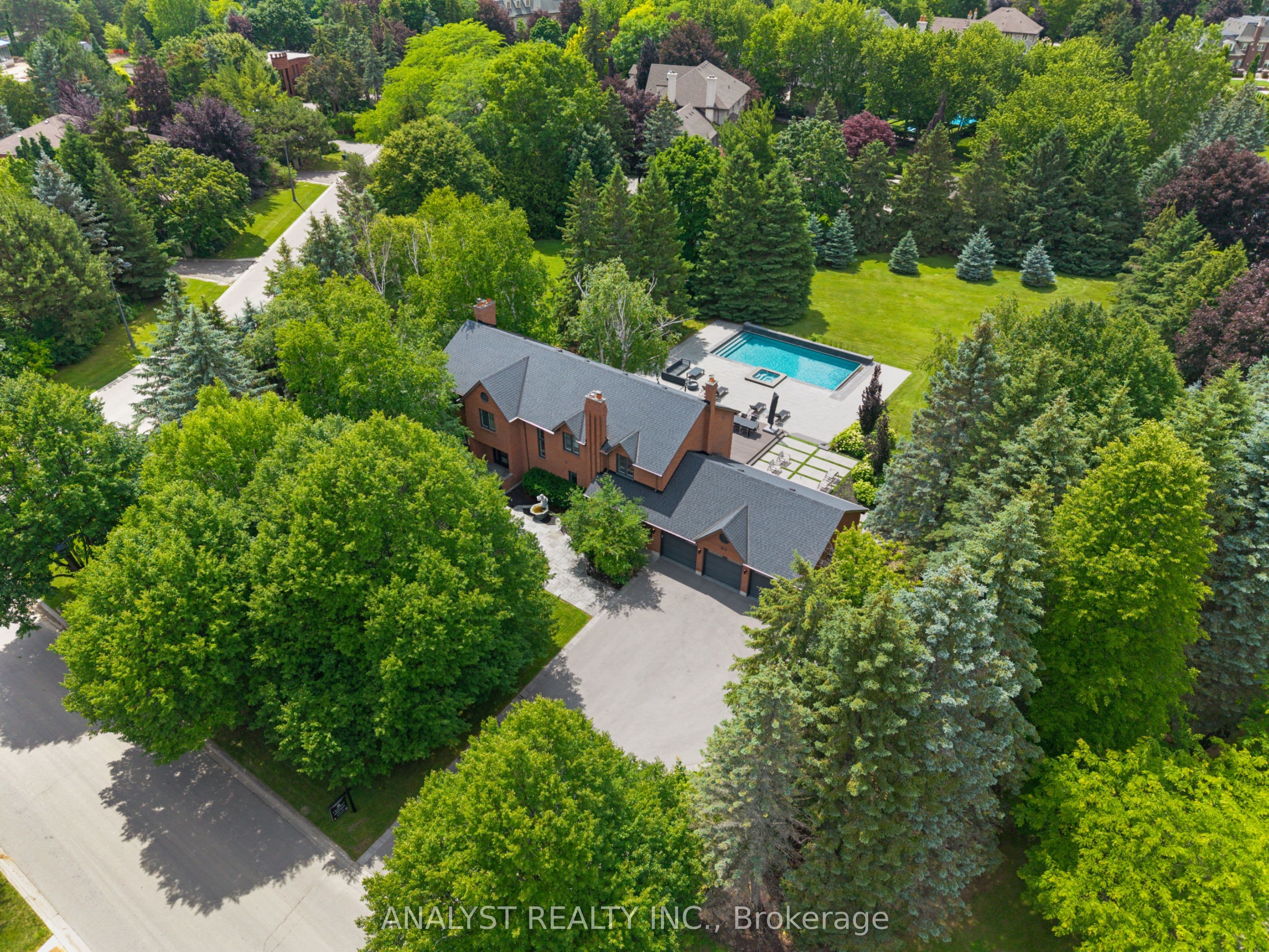 20 Fenyrose Crescent, Vaughan, ON L4L 7B3