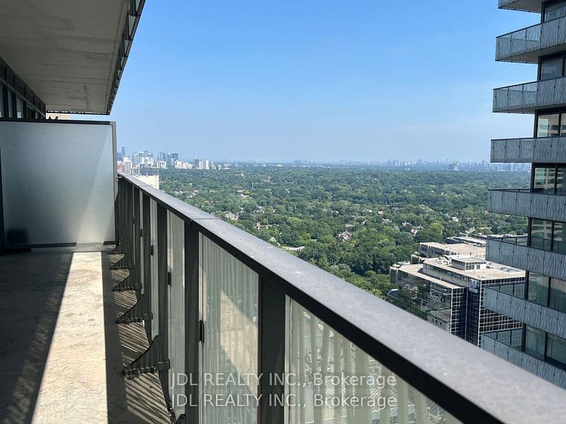42 Charles Street E 3609, Toronto, ON M4Y 1T4