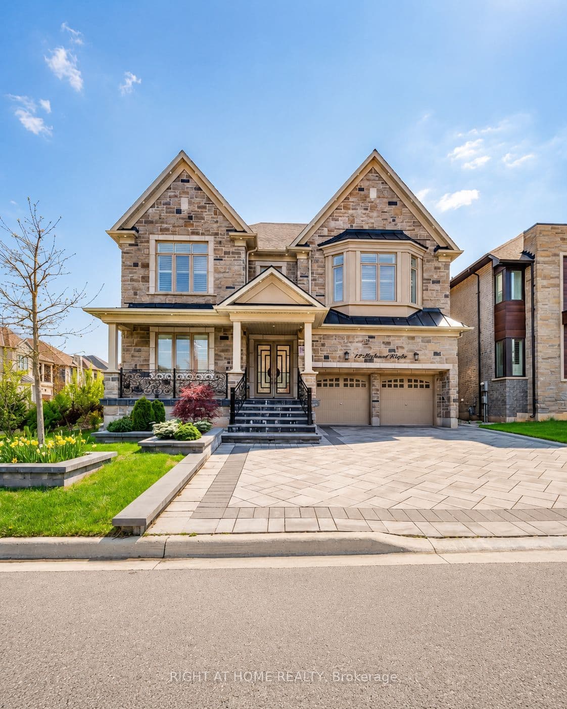 12 Hackwood Heights, Brampton, ON L6X 5R2