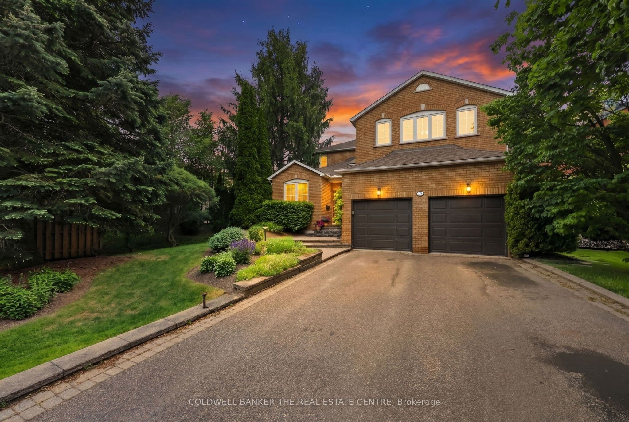 274 Kirby Crescent, Newmarket, ON L3X 1H4