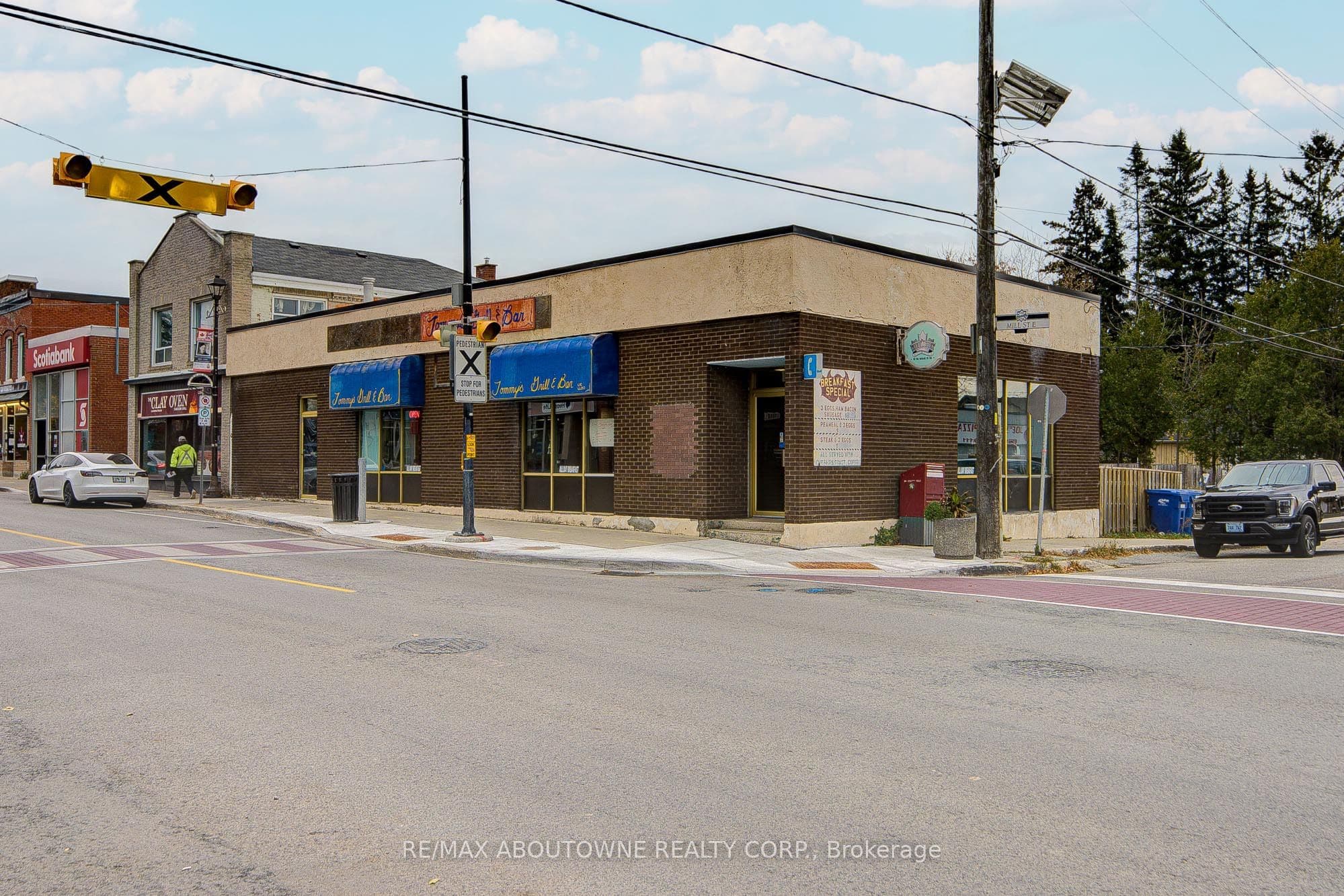 28 Mill Street E, Halton Hills, ON L7J 1H2
