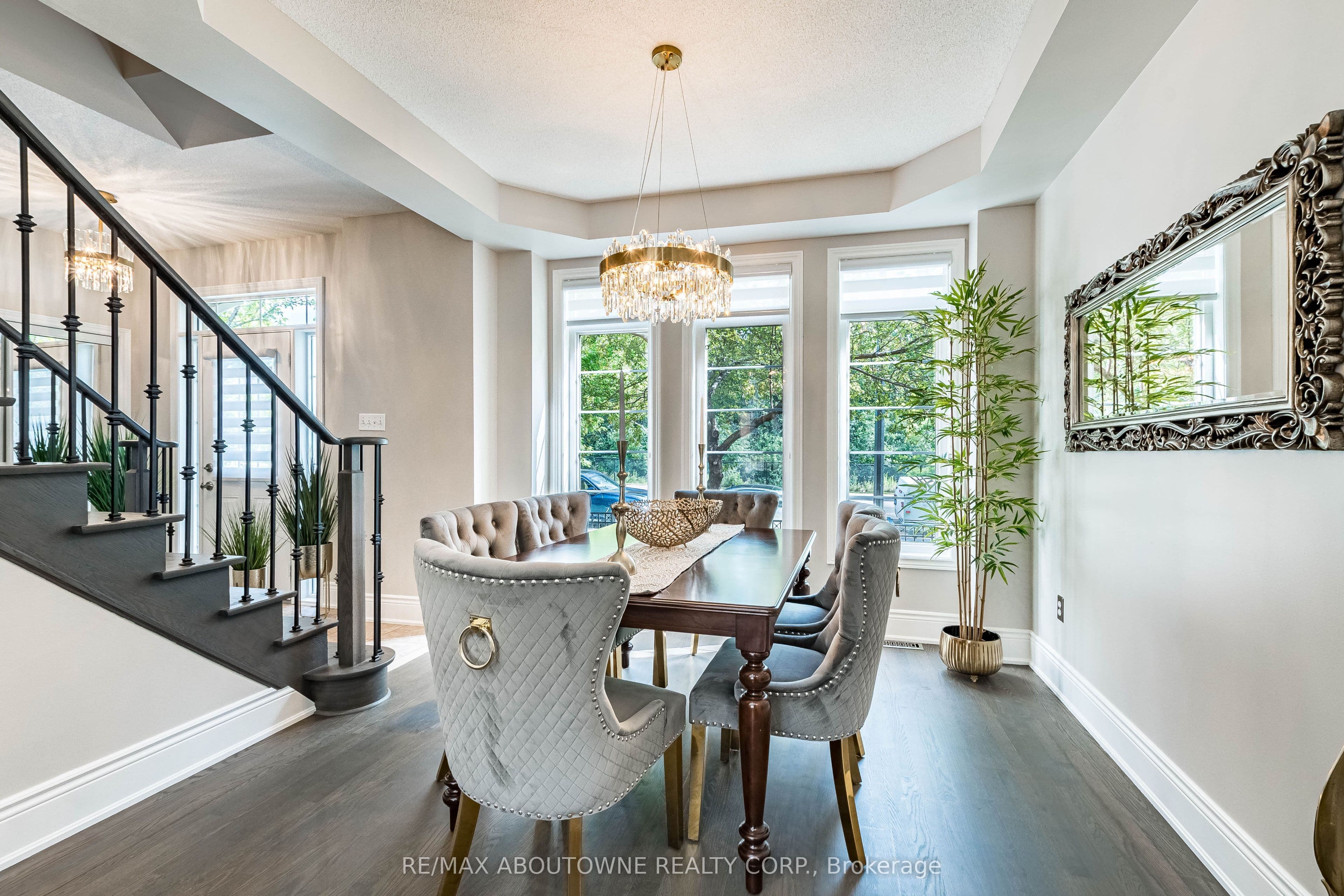 5550 Tenth Line W, Mississauga, ON L5M 0G2