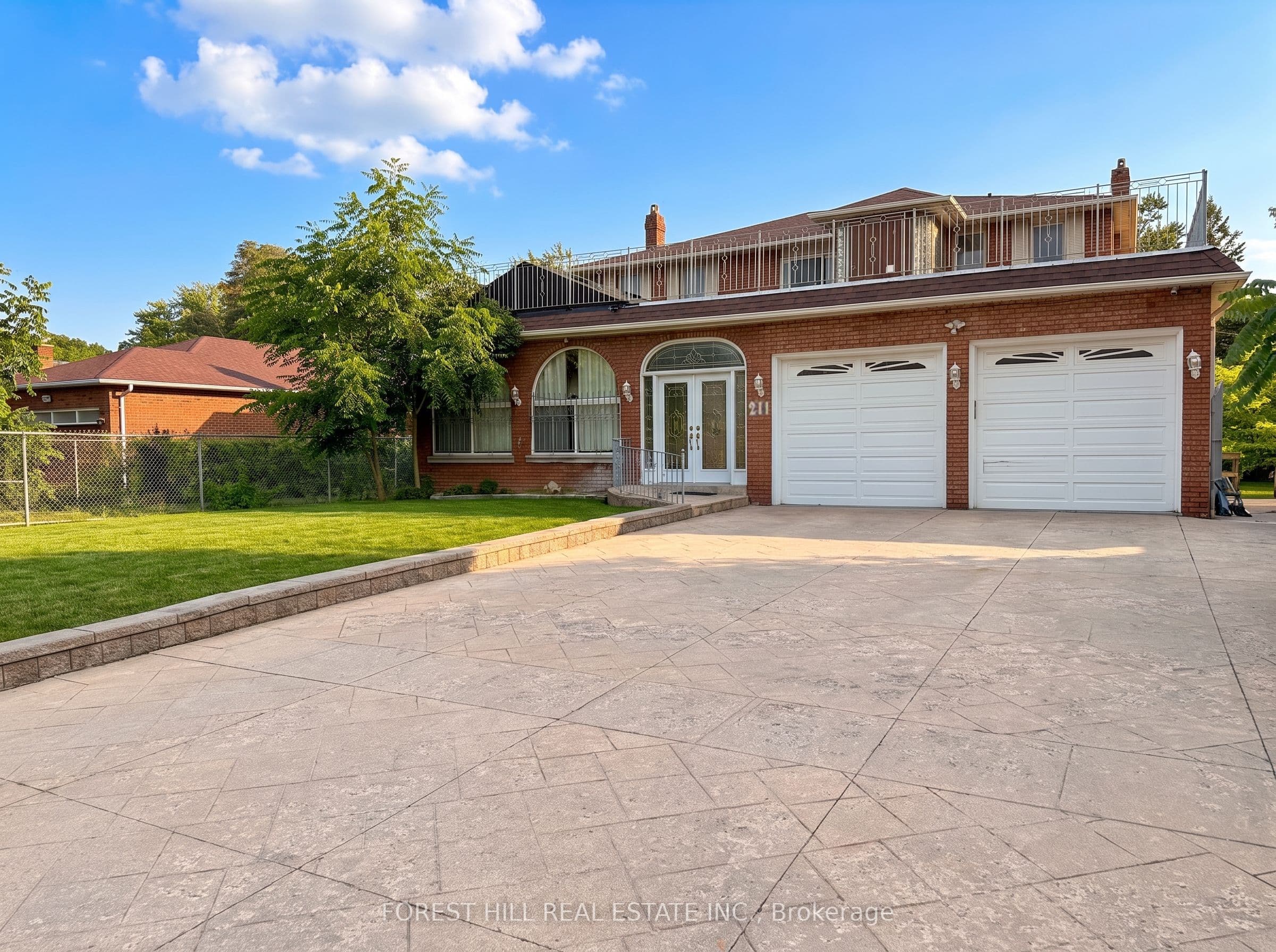 211 Carrville Road, Richmond Hill, ON L4C 6E4