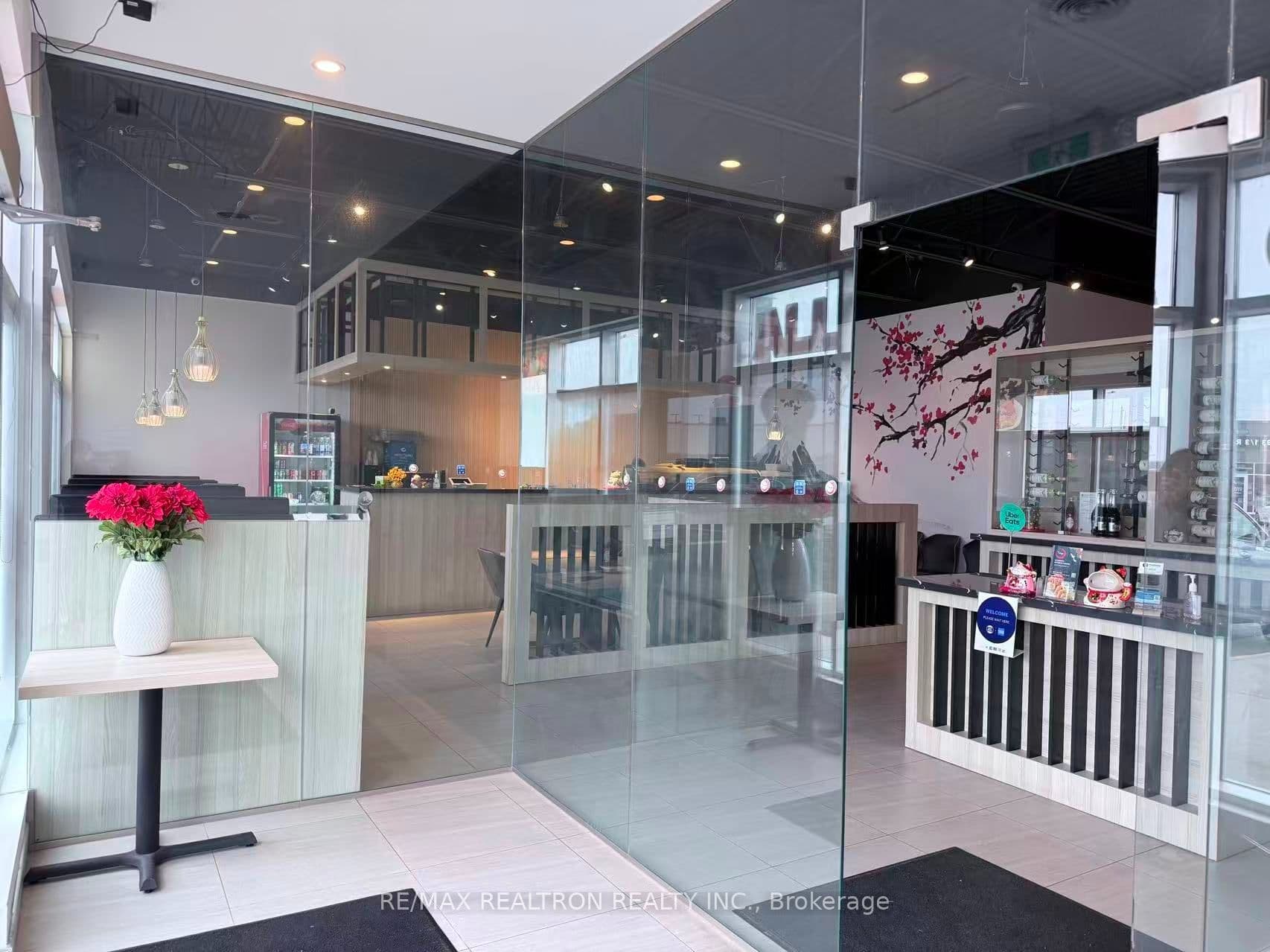 47 Harry Walker Parkway S 5, Newmarket, ON L3Y 8T3