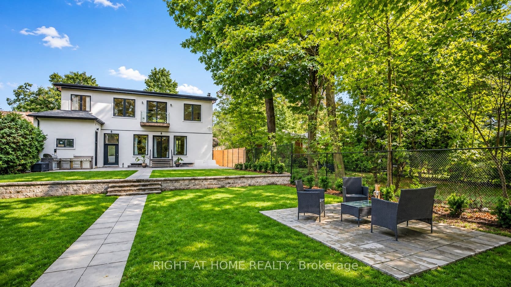 64 Larwood Boulevard, Toronto, ON M1M 2M5
