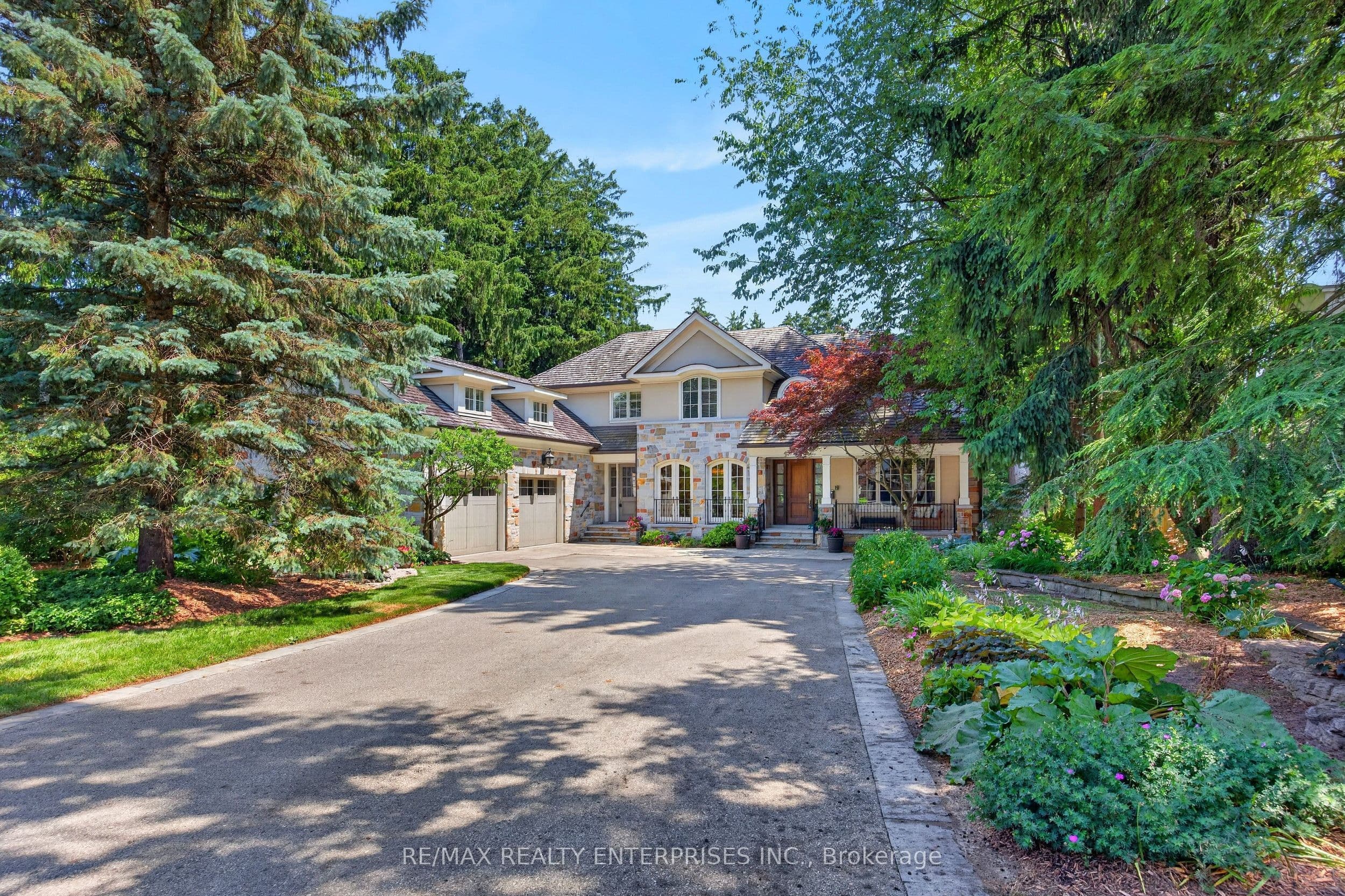 1396 Crescent Road, Mississauga, ON L5H 1P6