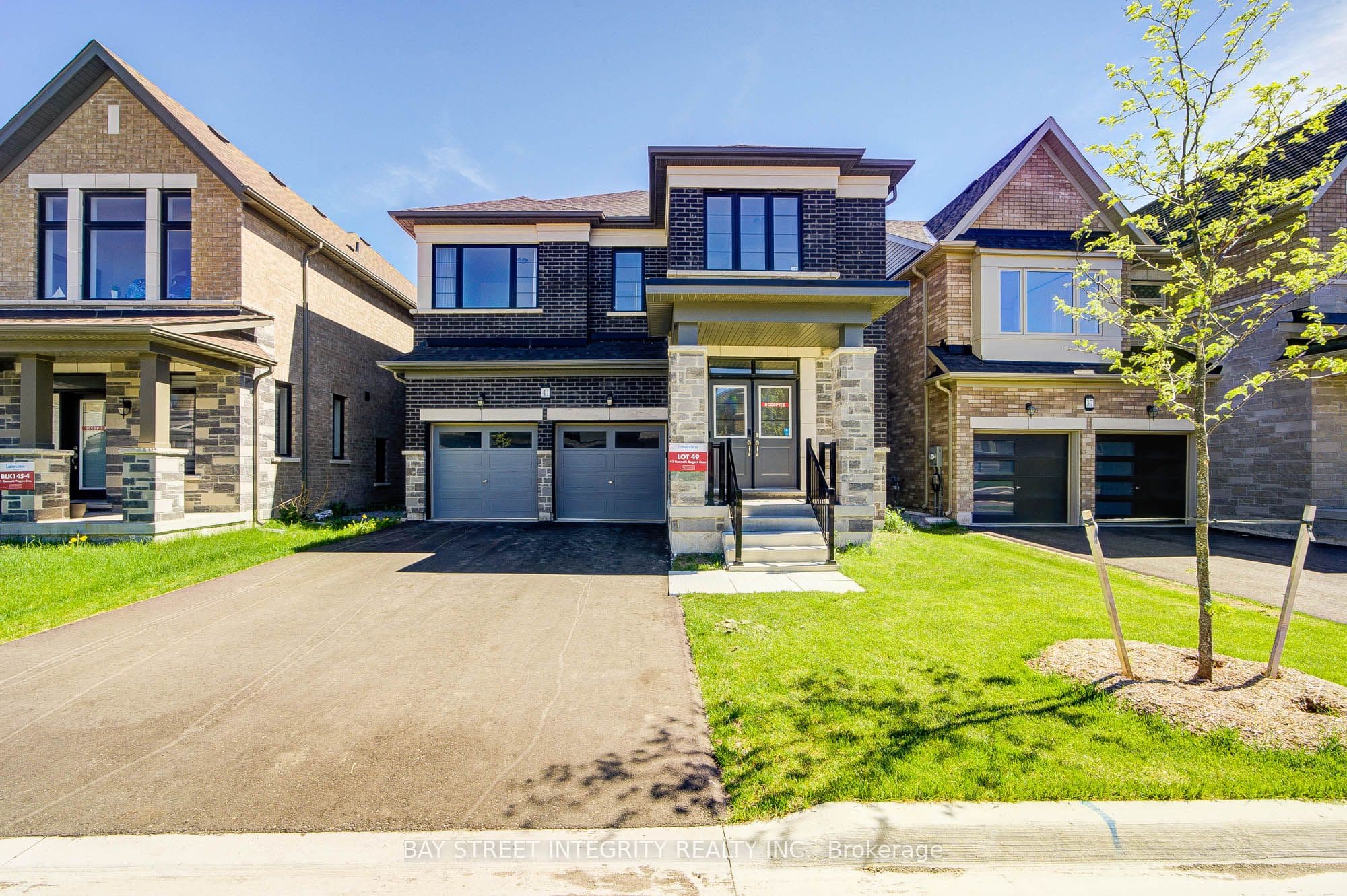41 Kenneth Rogers Crescent, East Gwillimbury, ON L9N 0S3