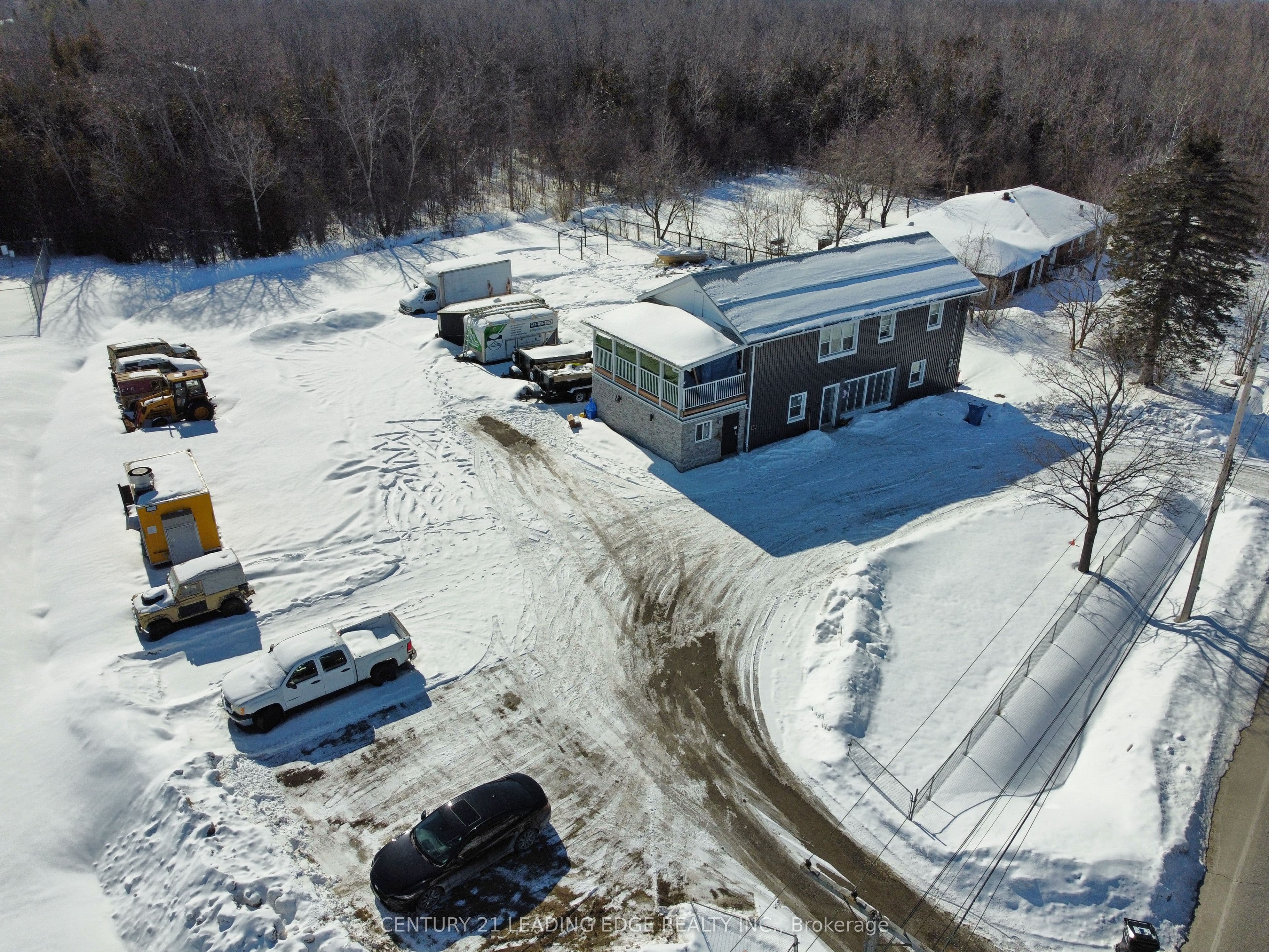 1035 Metro Road N, Georgina, ON L4P 3E9