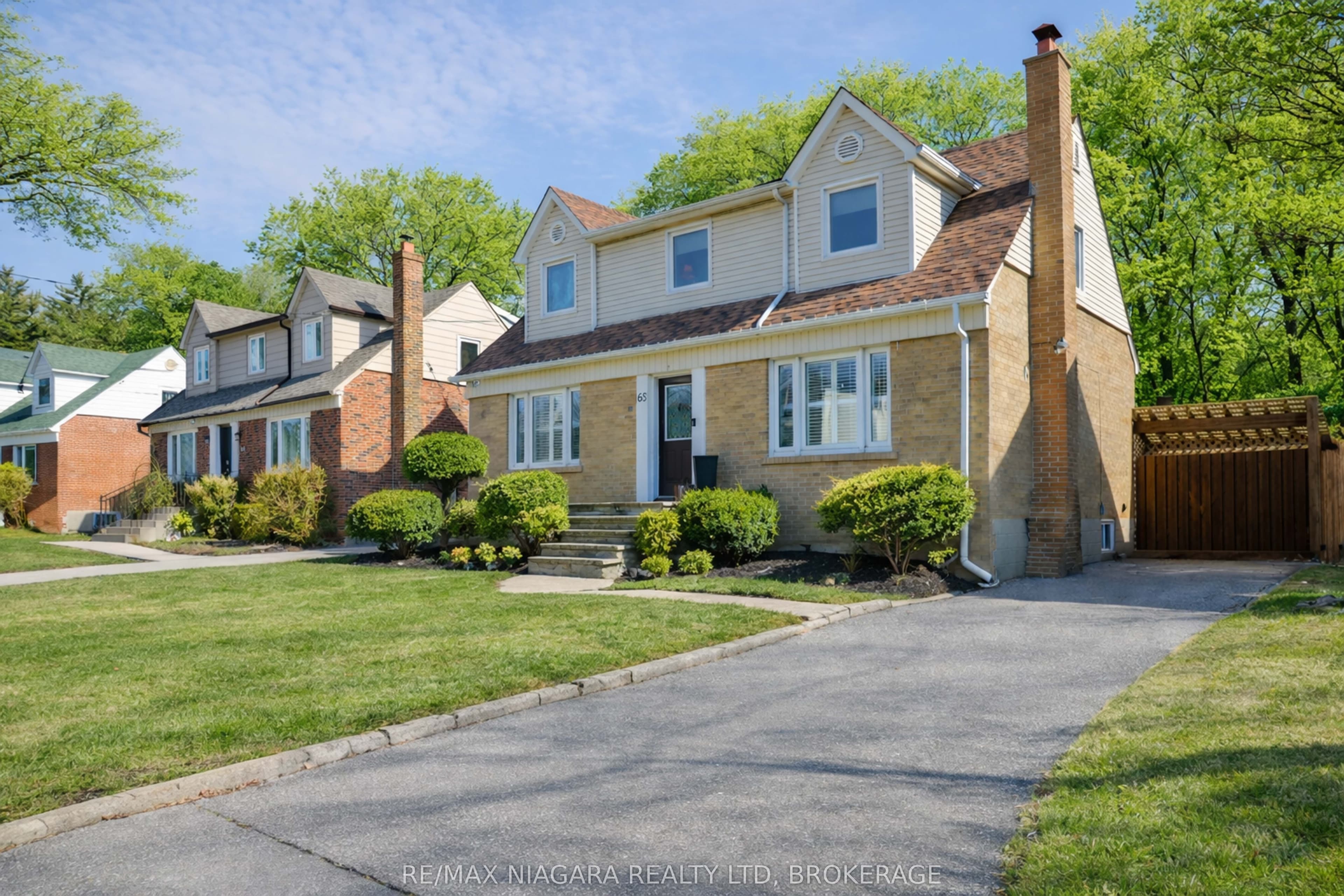 65 Craigmore Crescent, Toronto, ON M2N 2Y6
