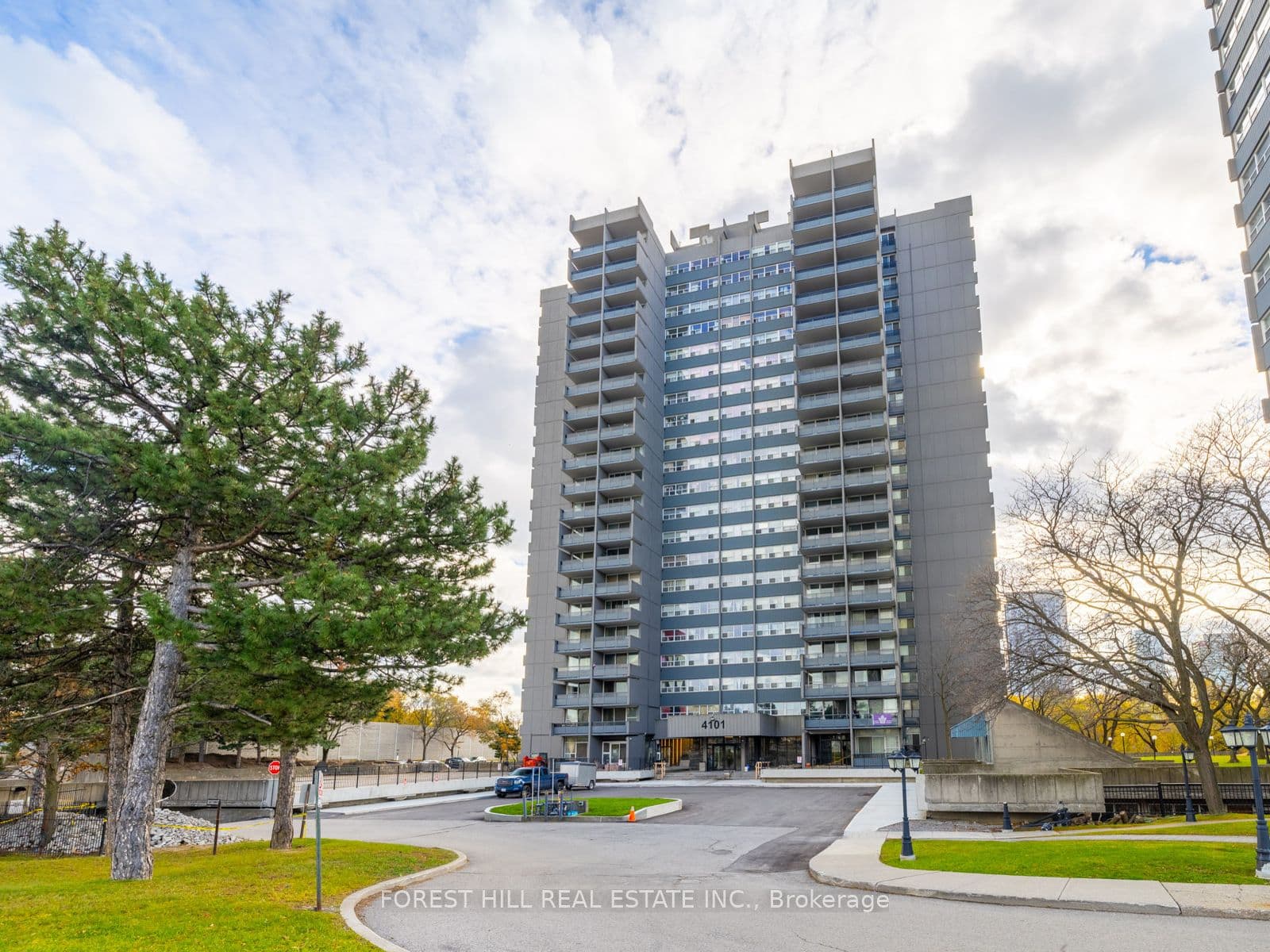 4101 Sheppard Avenue E 1104, Toronto, ON M1S 3H3