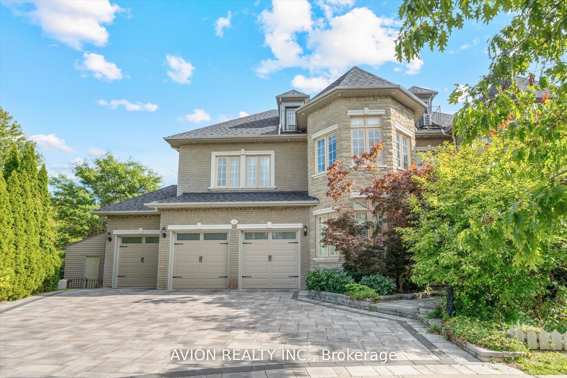 37 Frybrook Crescent, Richmond Hill, ON L4B 4B9