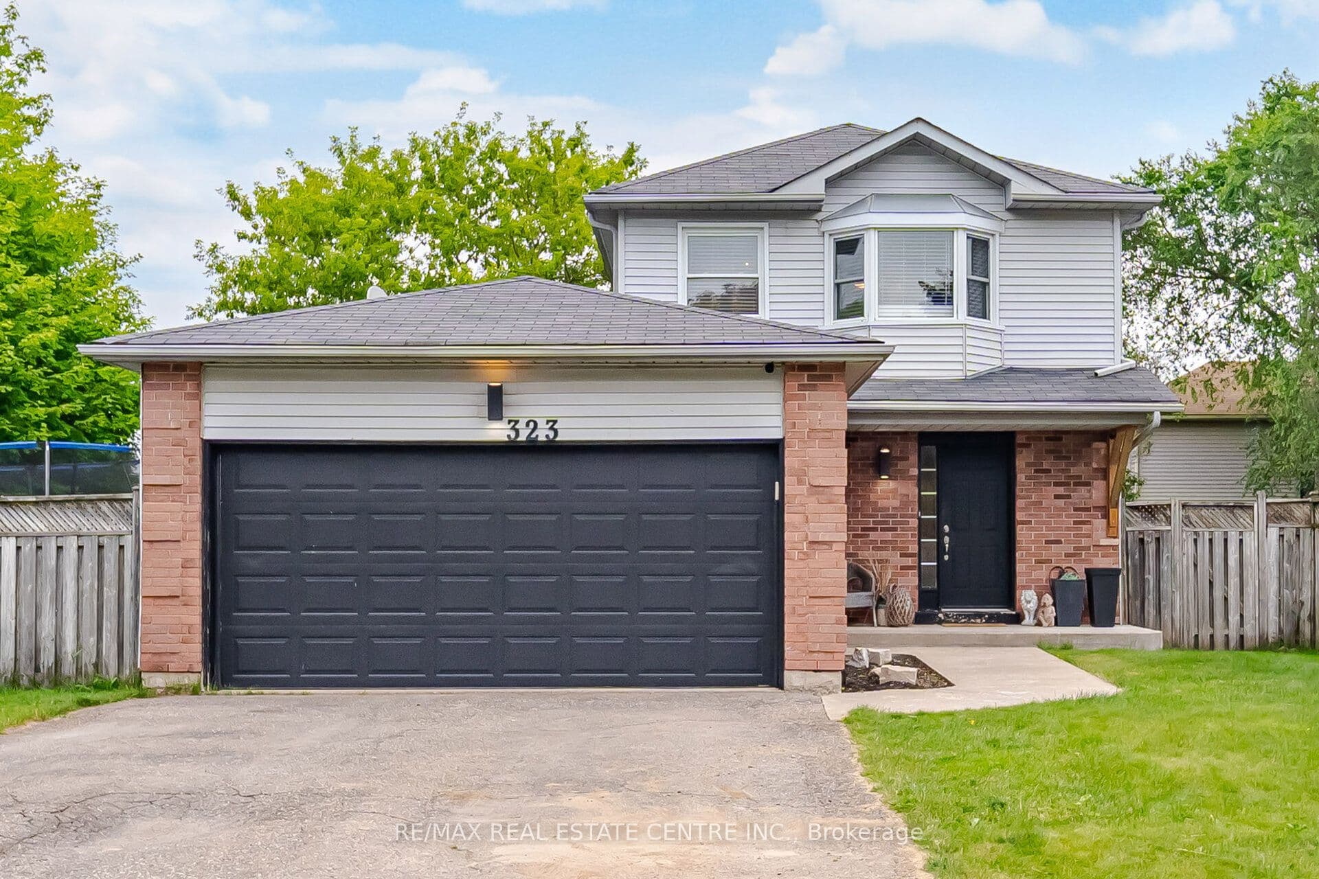 323 Michael Drive, Orangeville, ON L9W 4P4