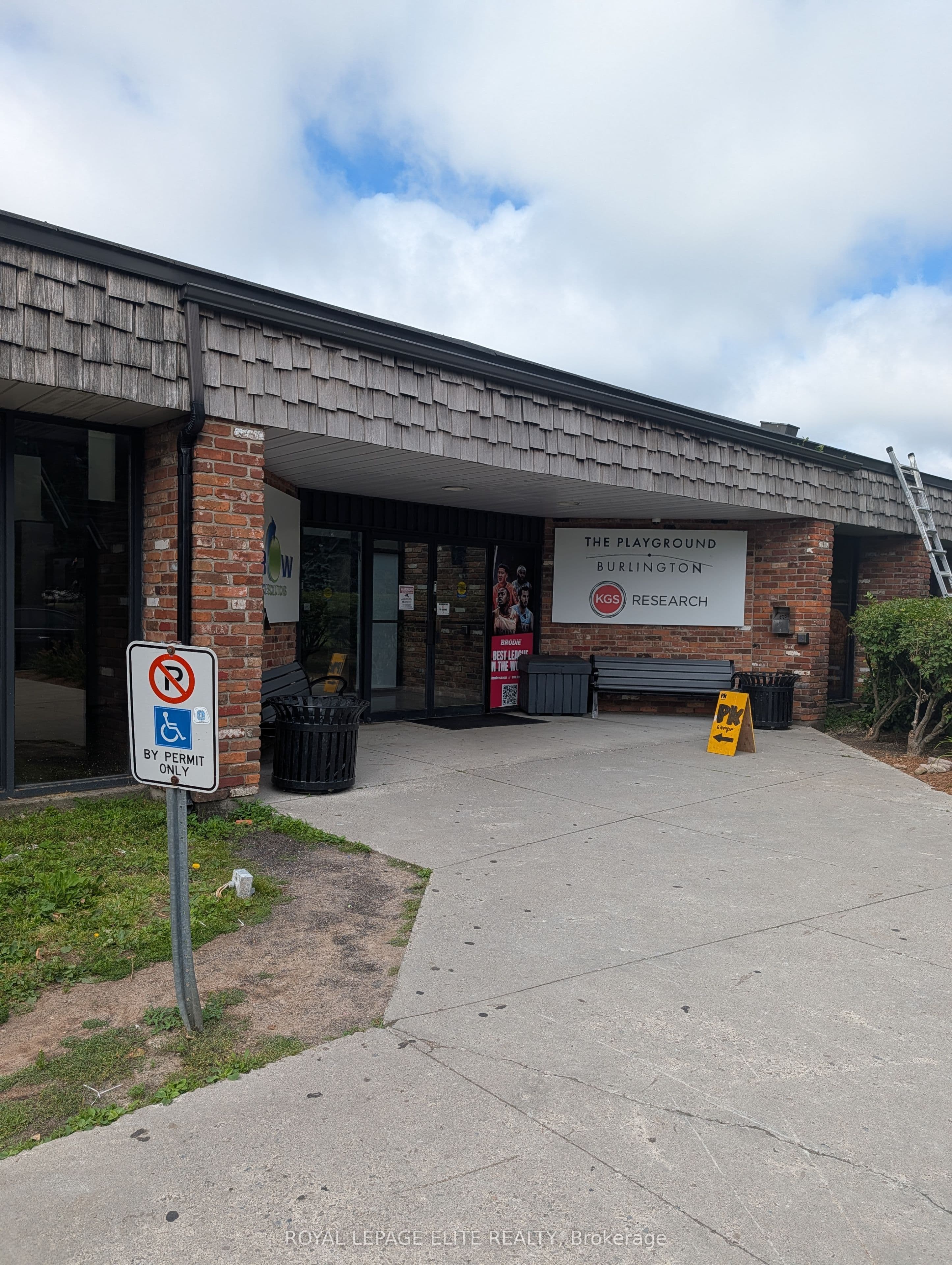 952 Century Drive Office/Boardroom, Burlington, ON L7L 5P2