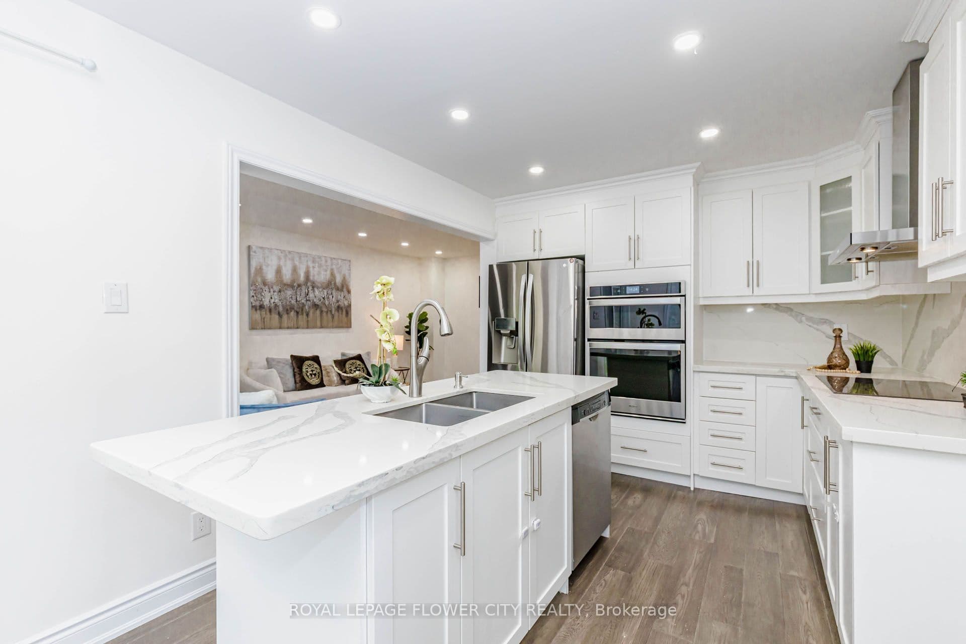 1530 Somergrove Crescent, Pickering, ON L1X 2K7