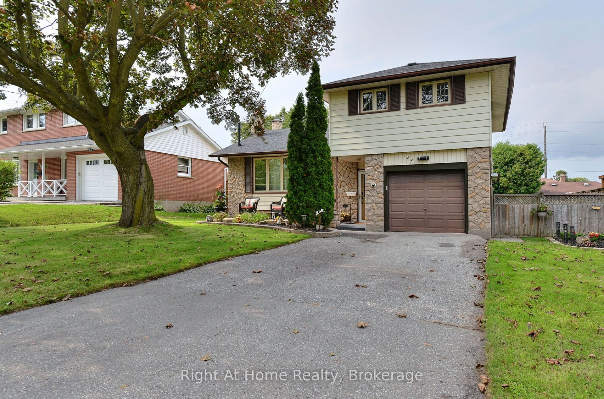 188 Hillsdale Avenue, Oshawa, ON L1G 2P7