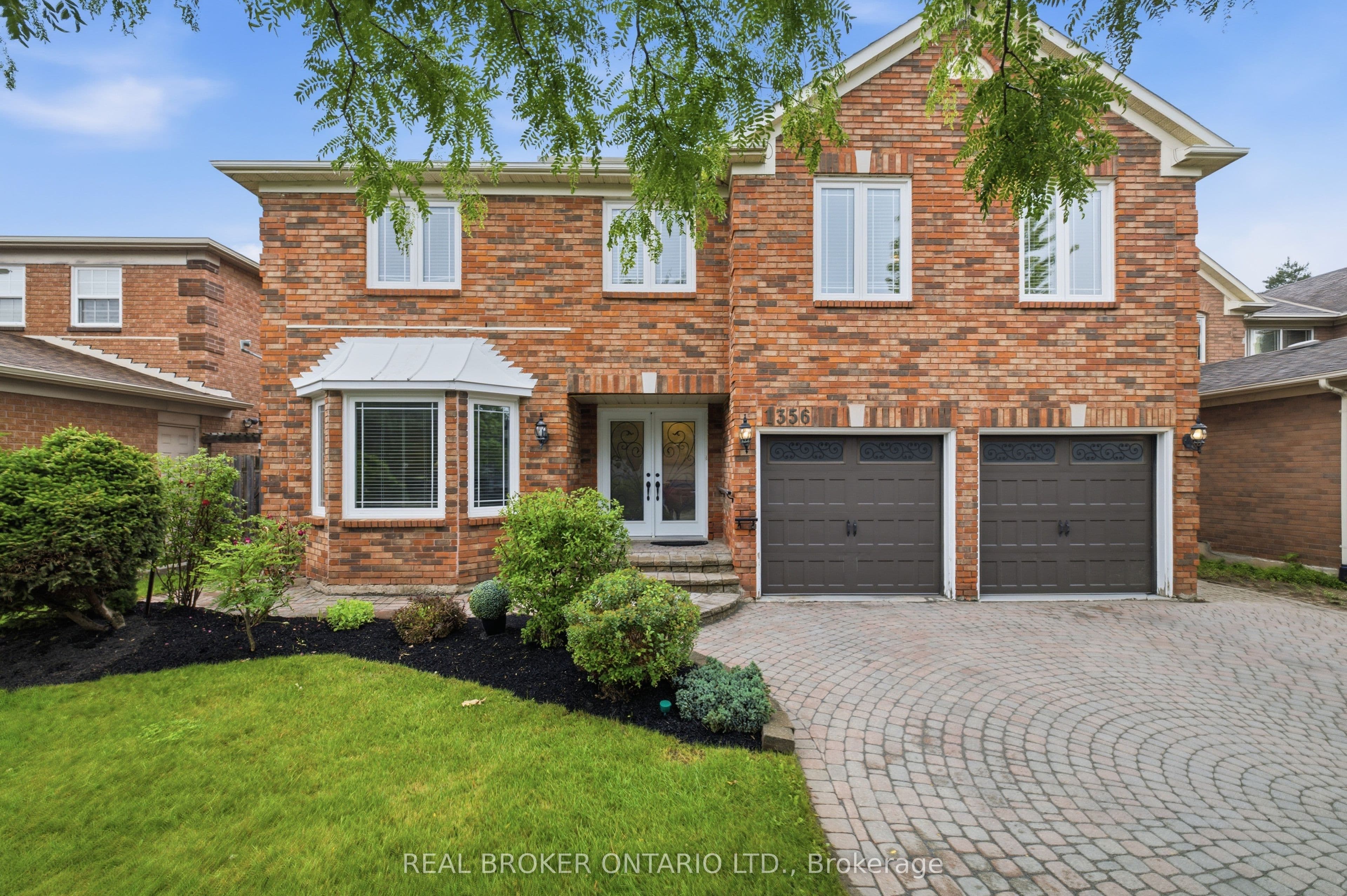 1356 Mapleridge Crescent, Oakville, ON L6M 2G6