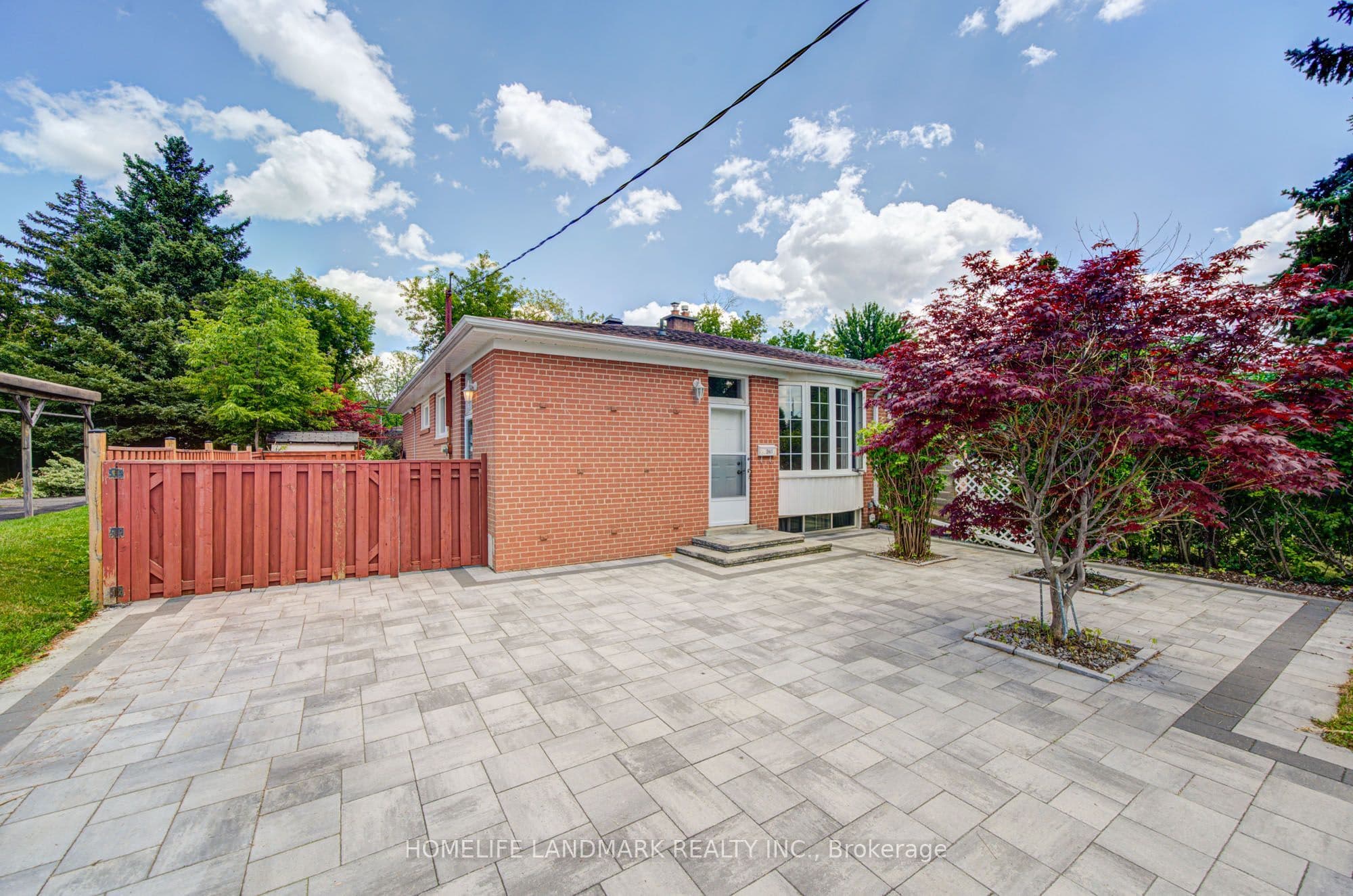 341 Blue Grass Boulevard, Richmond Hill, ON L4C 3H3