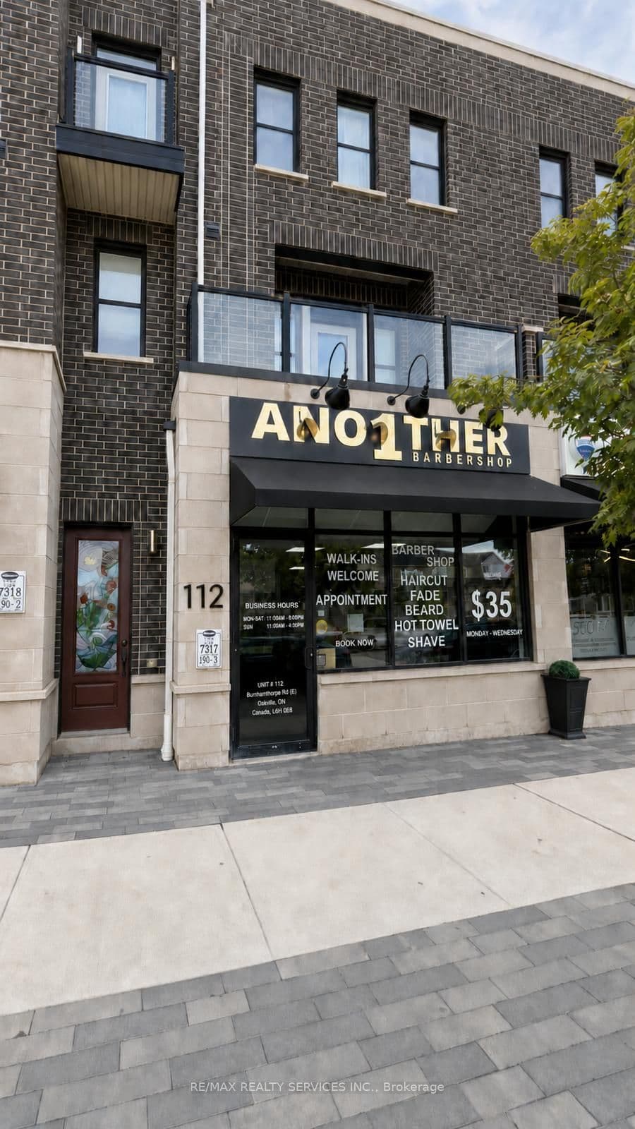 112 Burnhamthorpe Road E, Oakville, ON L6H 0X8