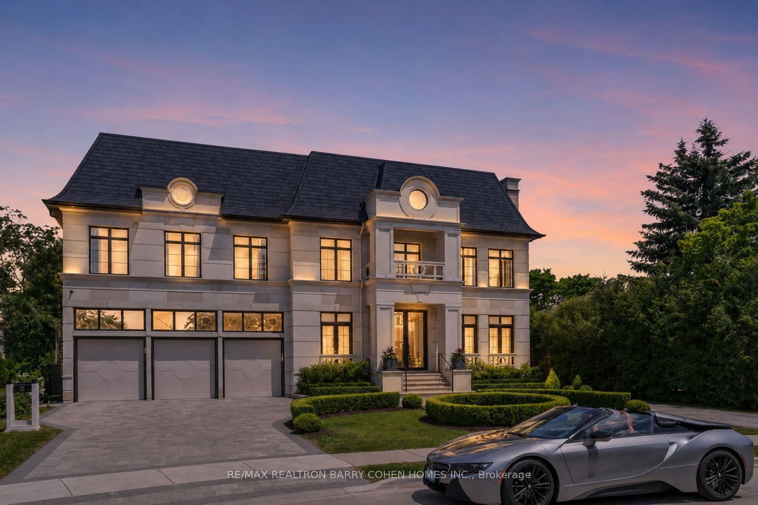 61 Orlon Crescent, Richmond Hill, ON L4C 6S4