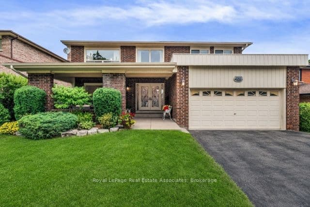 2529 Claymore Crescent, Mississauga, ON L5C 3A2
