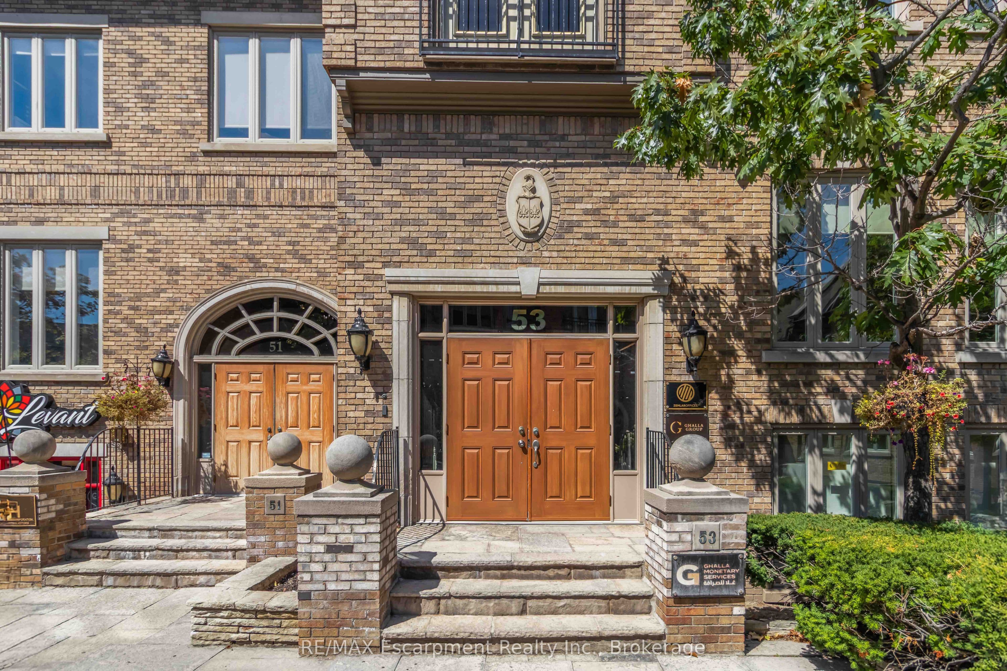 53 Village Centre Place 104, Mississauga, ON L4Z 1V9