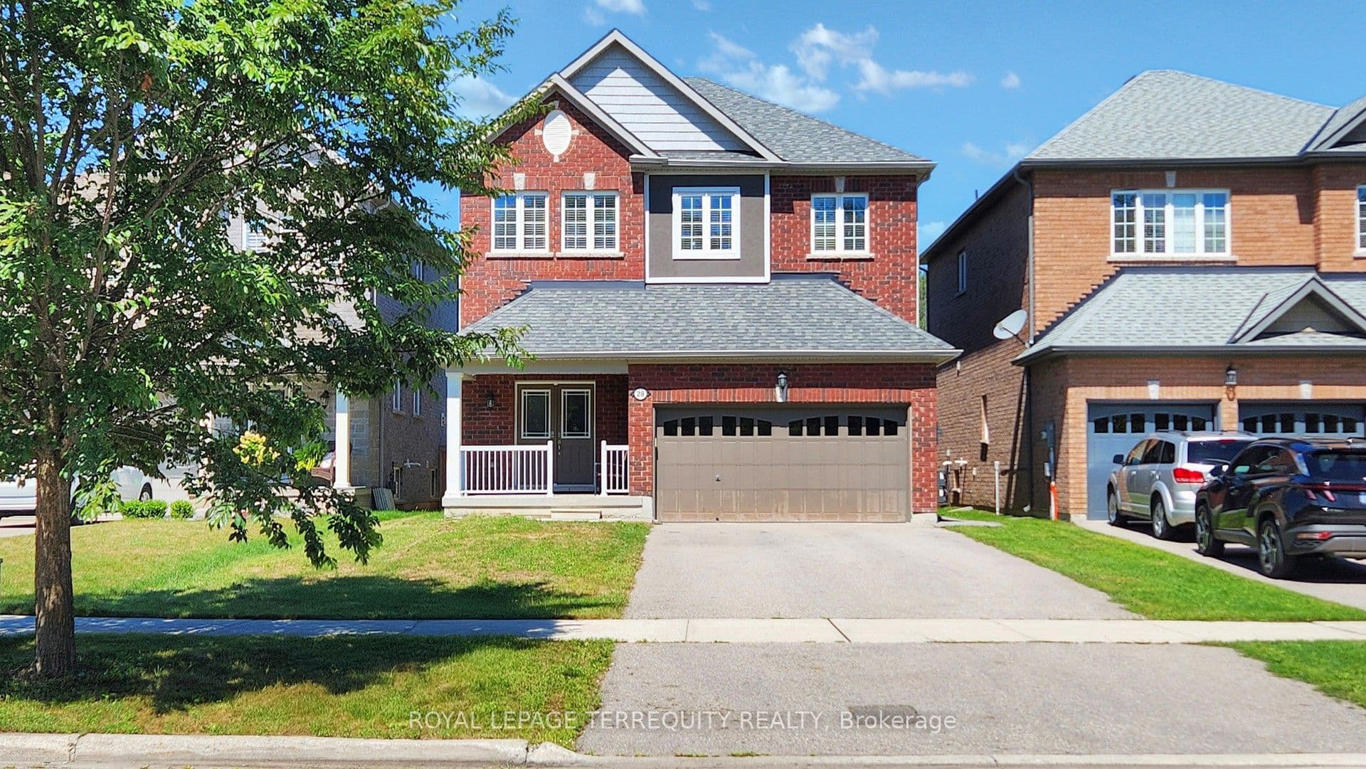 28 Richmond Park Drive, Georgina, ON L4P 0H2