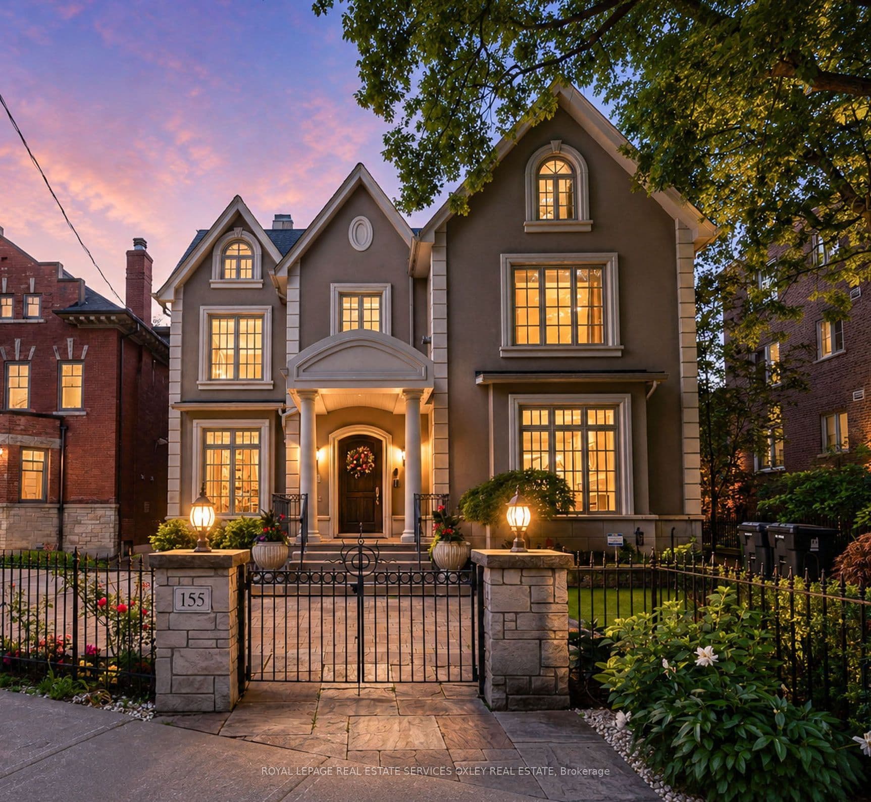 155 South Drive, Toronto, ON M4W 1S3