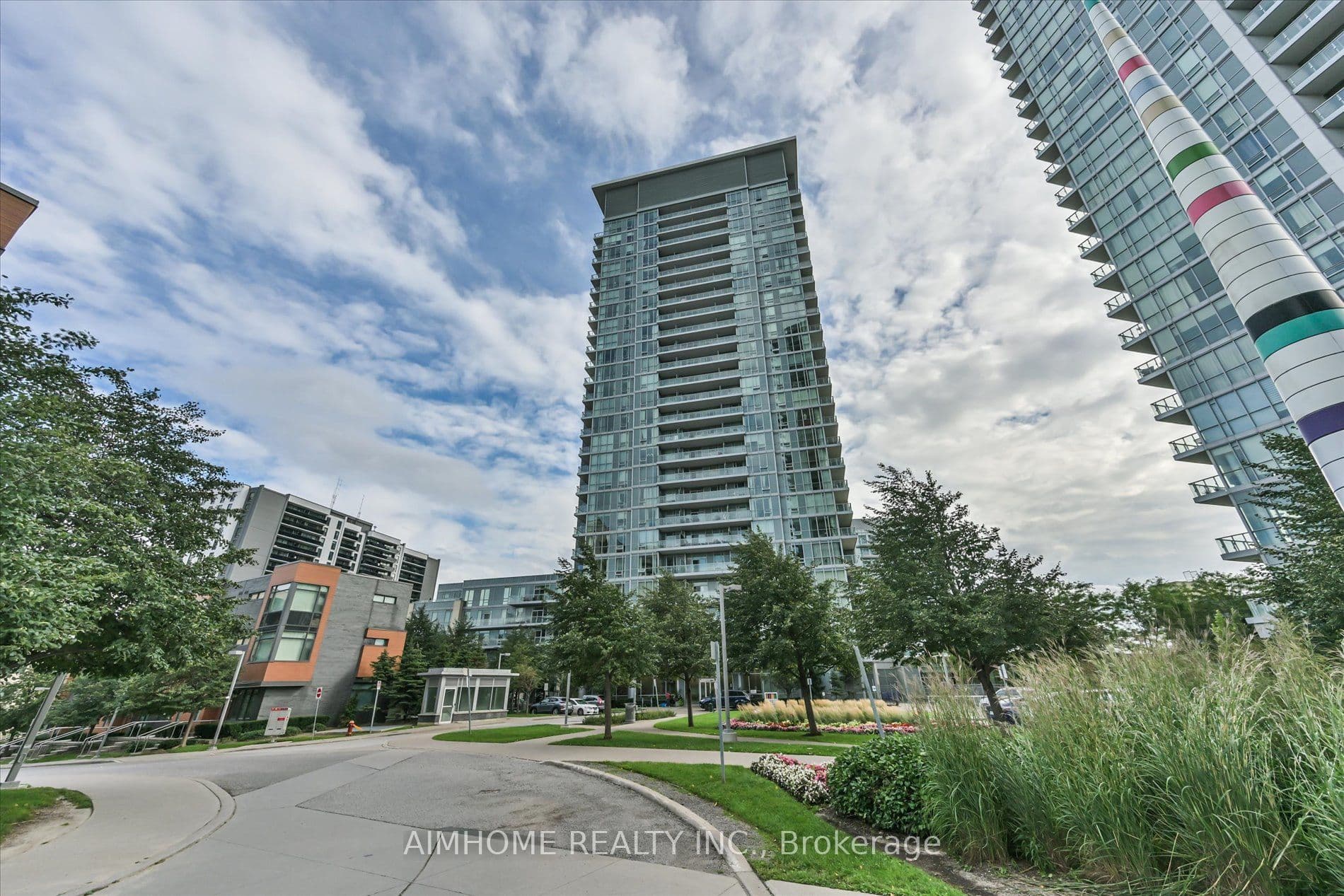 62 Forest Manor Road 1604, Toronto, ON M2J 1M6