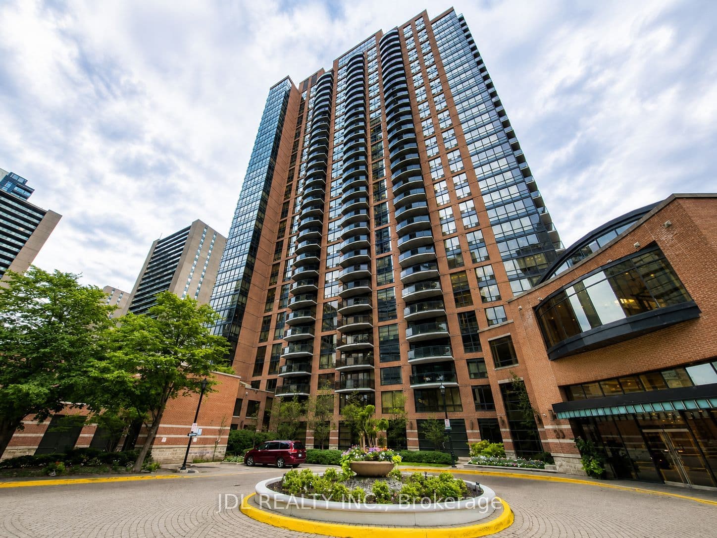 33 Sheppard Avenue E 2612, Toronto, ON M2N 7K1