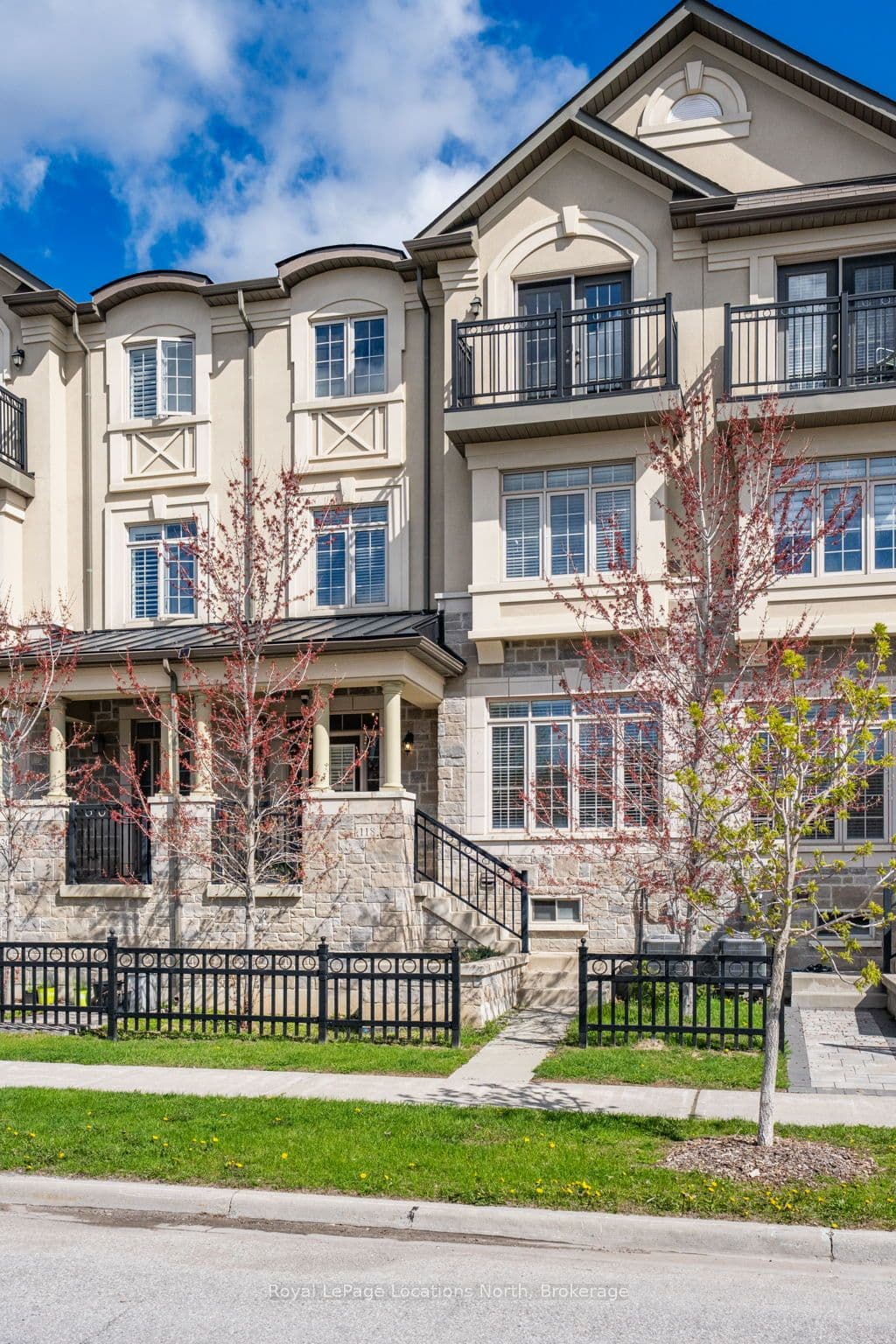118 Puccini Drive, Richmond Hill, ON L4E 0W3