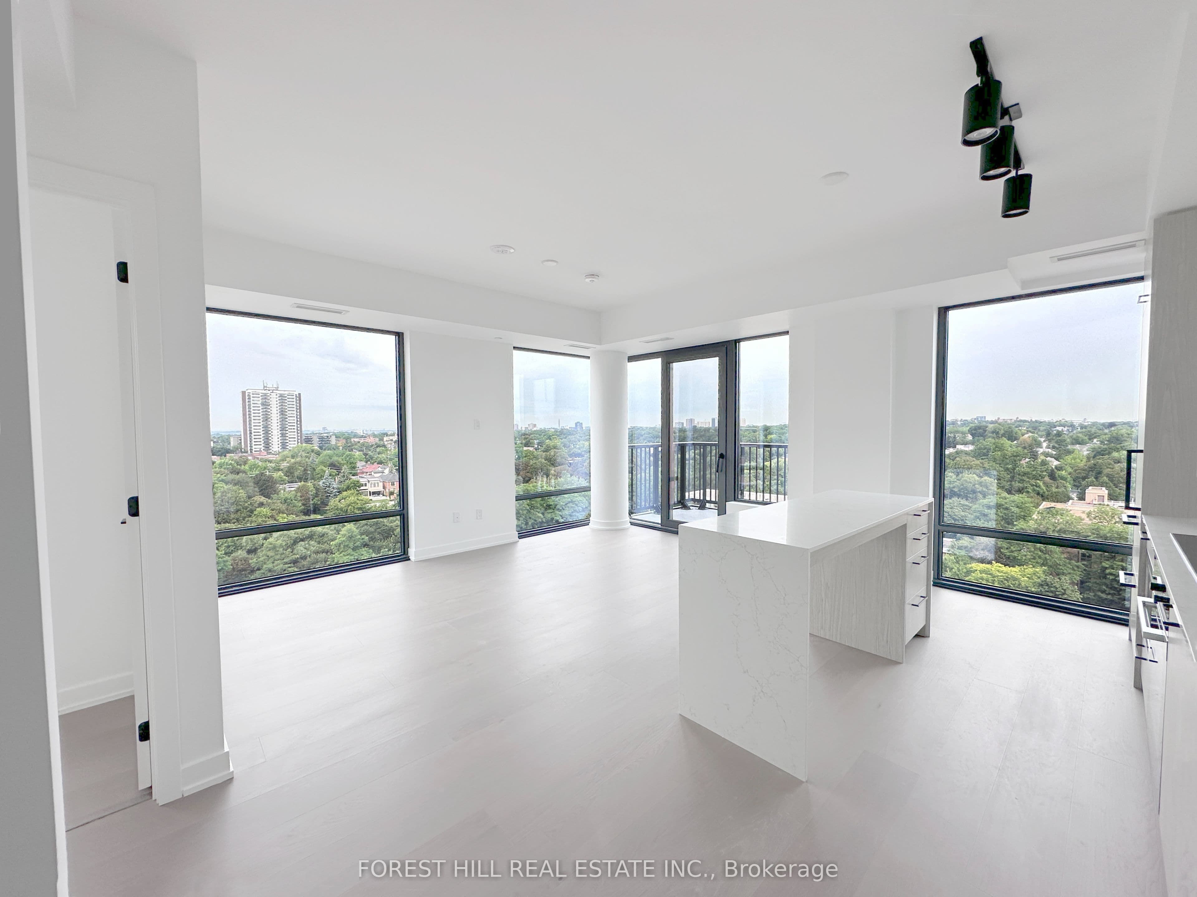 91 Montclair Avenue 1709, Toronto, ON M5P 0B1