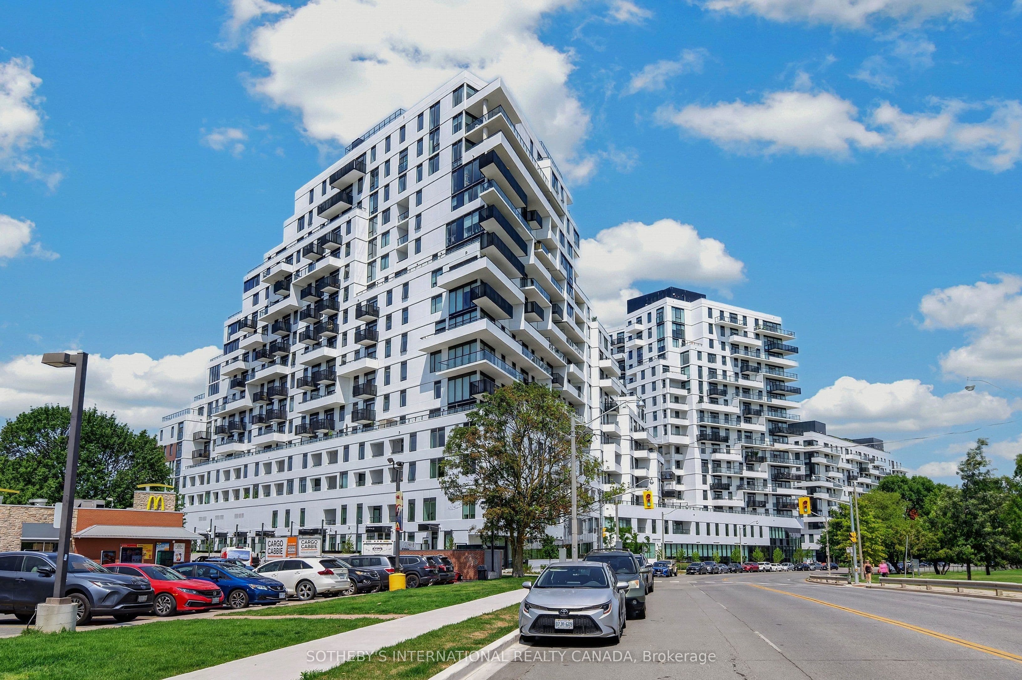 1050 Eastern Avenue PH1701, Toronto, ON M4L 0B7