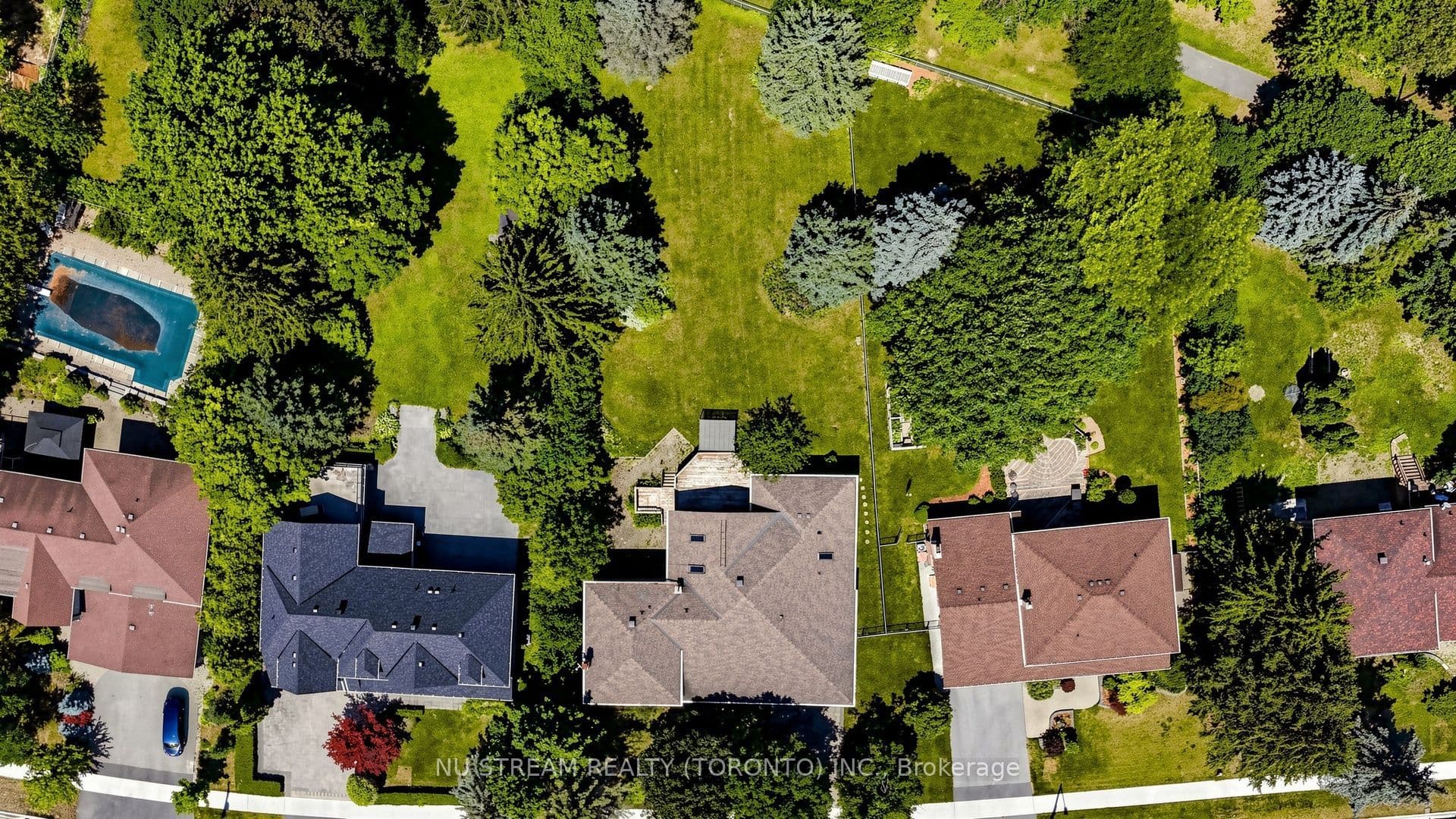 20 Blackforest Drive, Richmond Hill, ON L4E 2P5