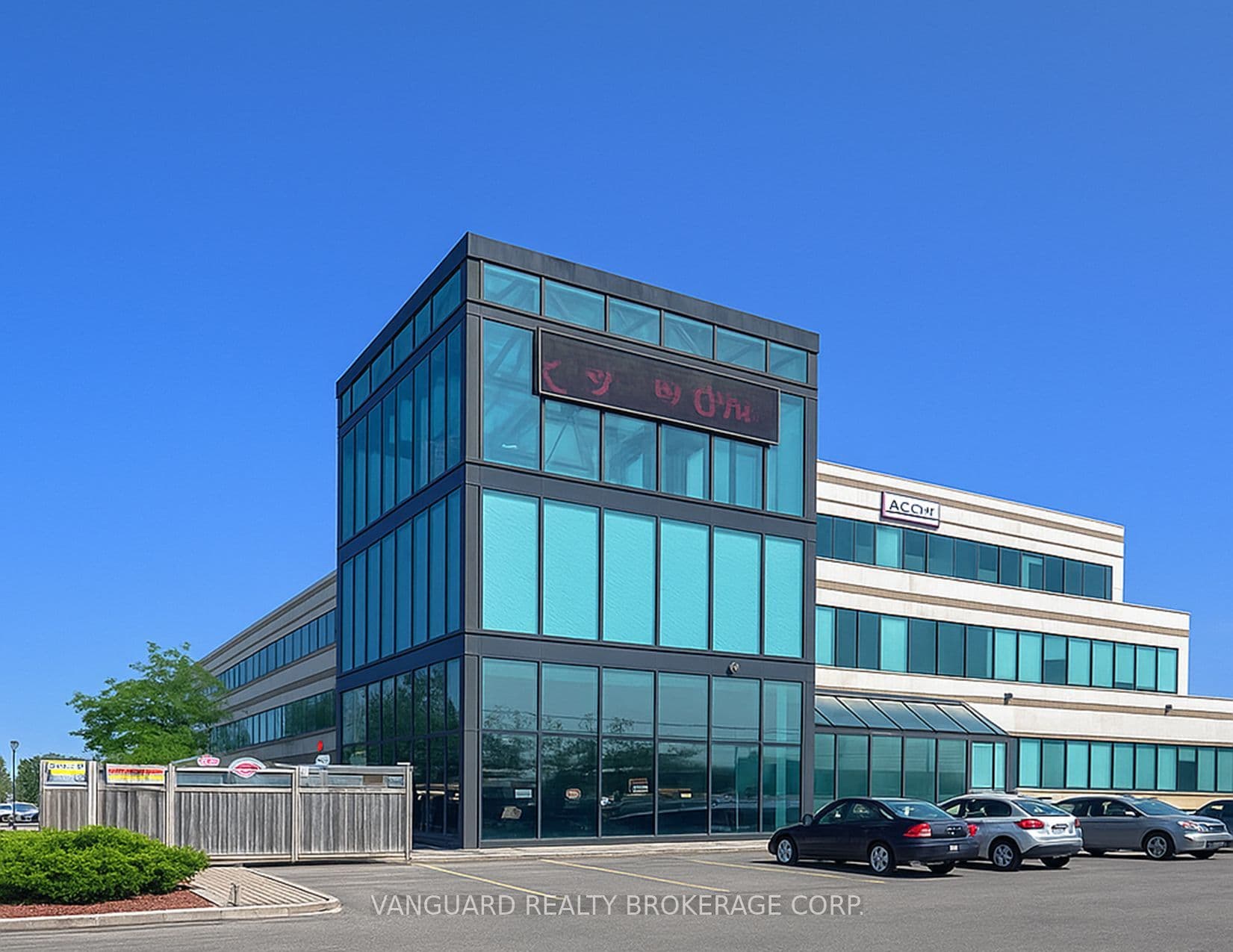 1091 Gorham Street 300, Newmarket, ON L3Y 8X7