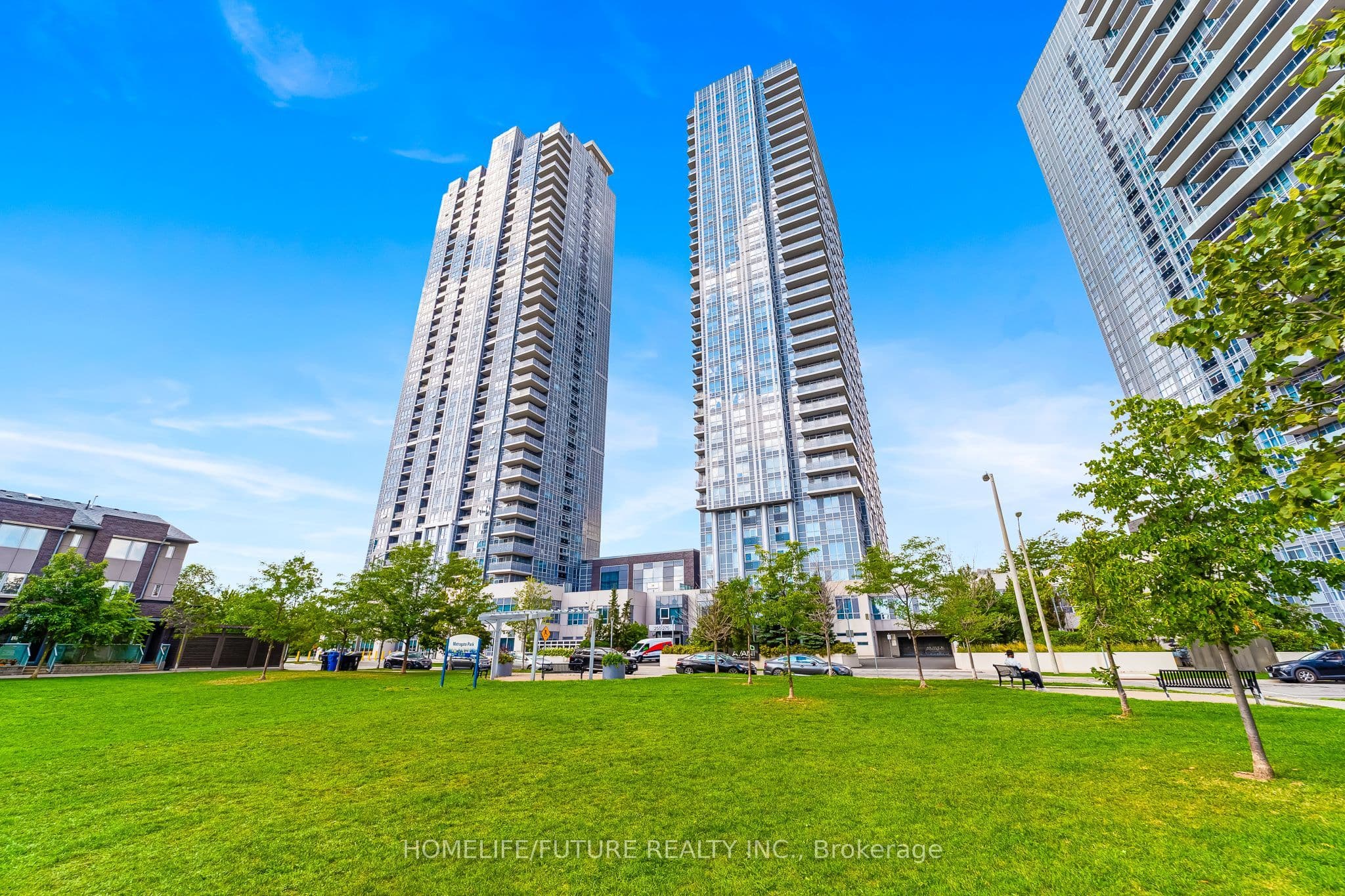 275 Village Green Square 2815, Toronto, ON M1S 0L8