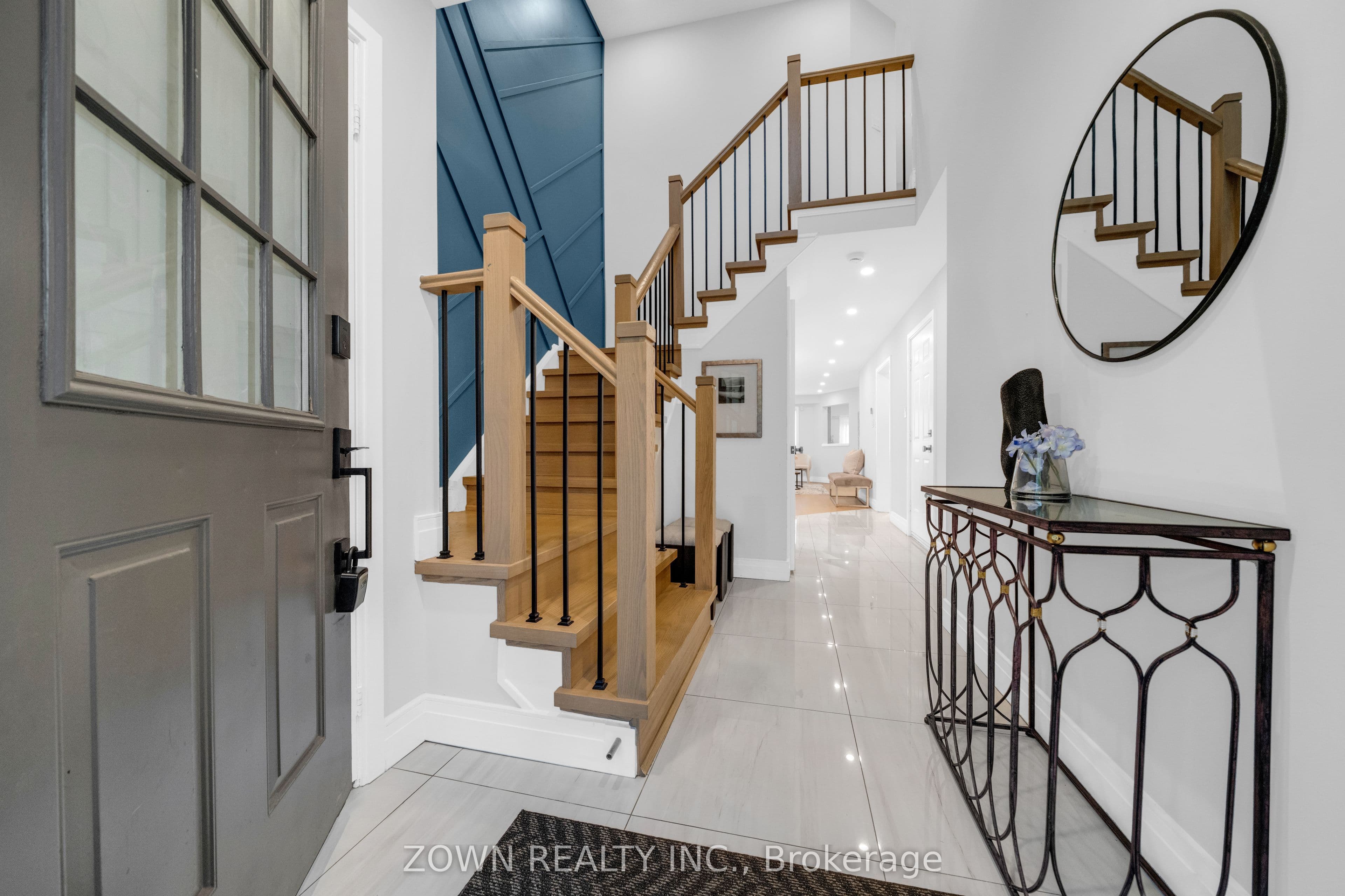 5253 Bushelgrove Circle, Mississauga, ON L5M 6C5