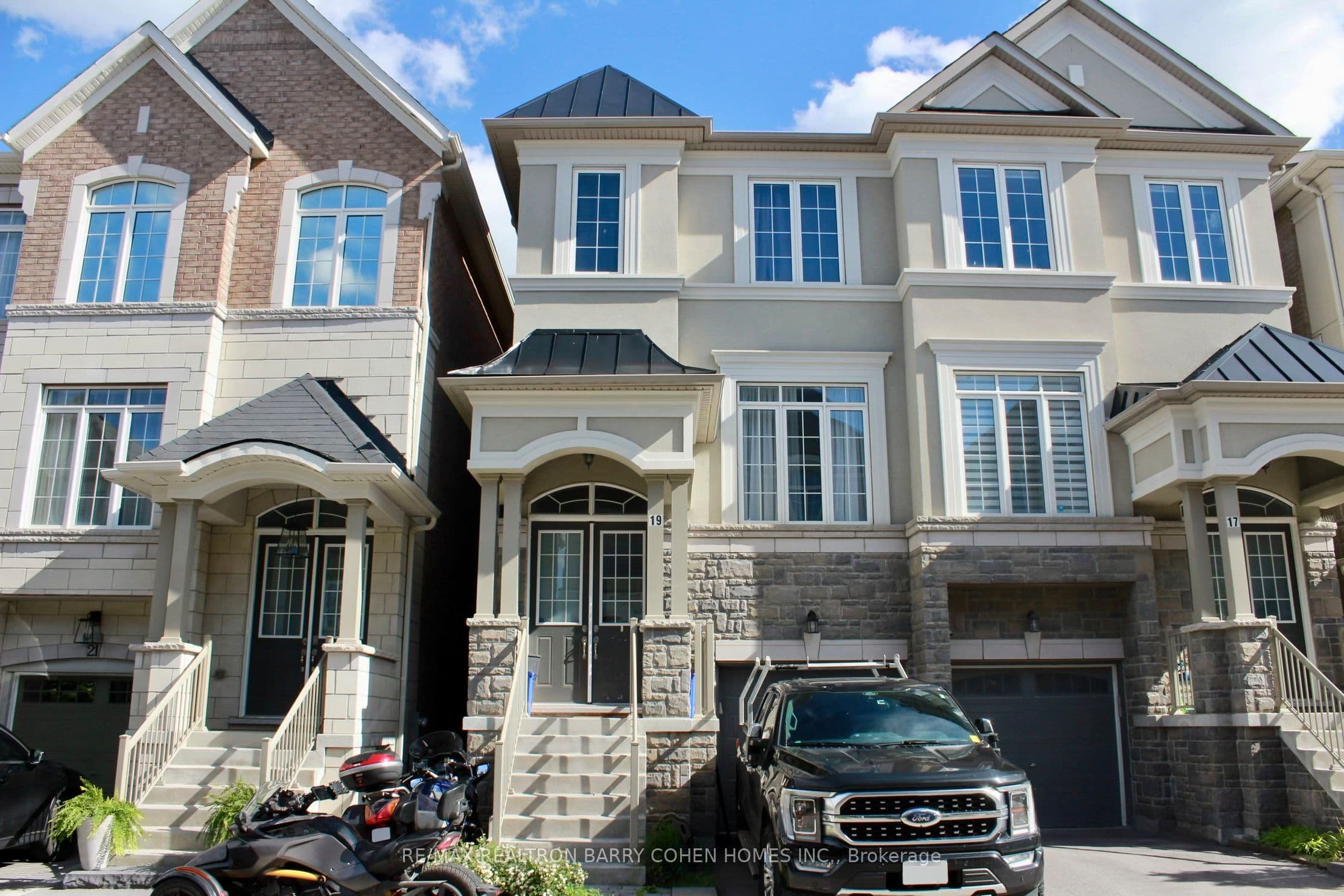 19 Latchford Lane, Richmond Hill, ON L4C 7V6