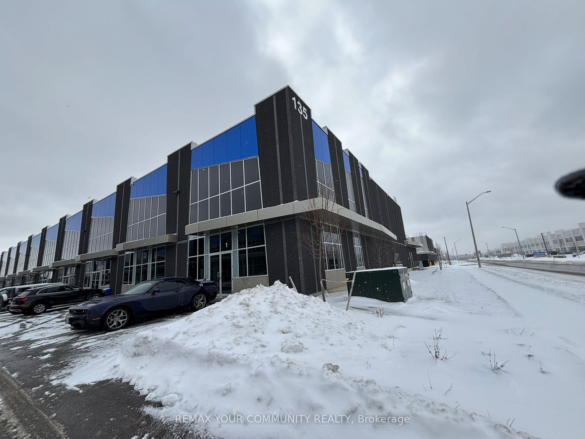 135 Addison Hall Circle Unit 1, Aurora, ON L4G 3X8