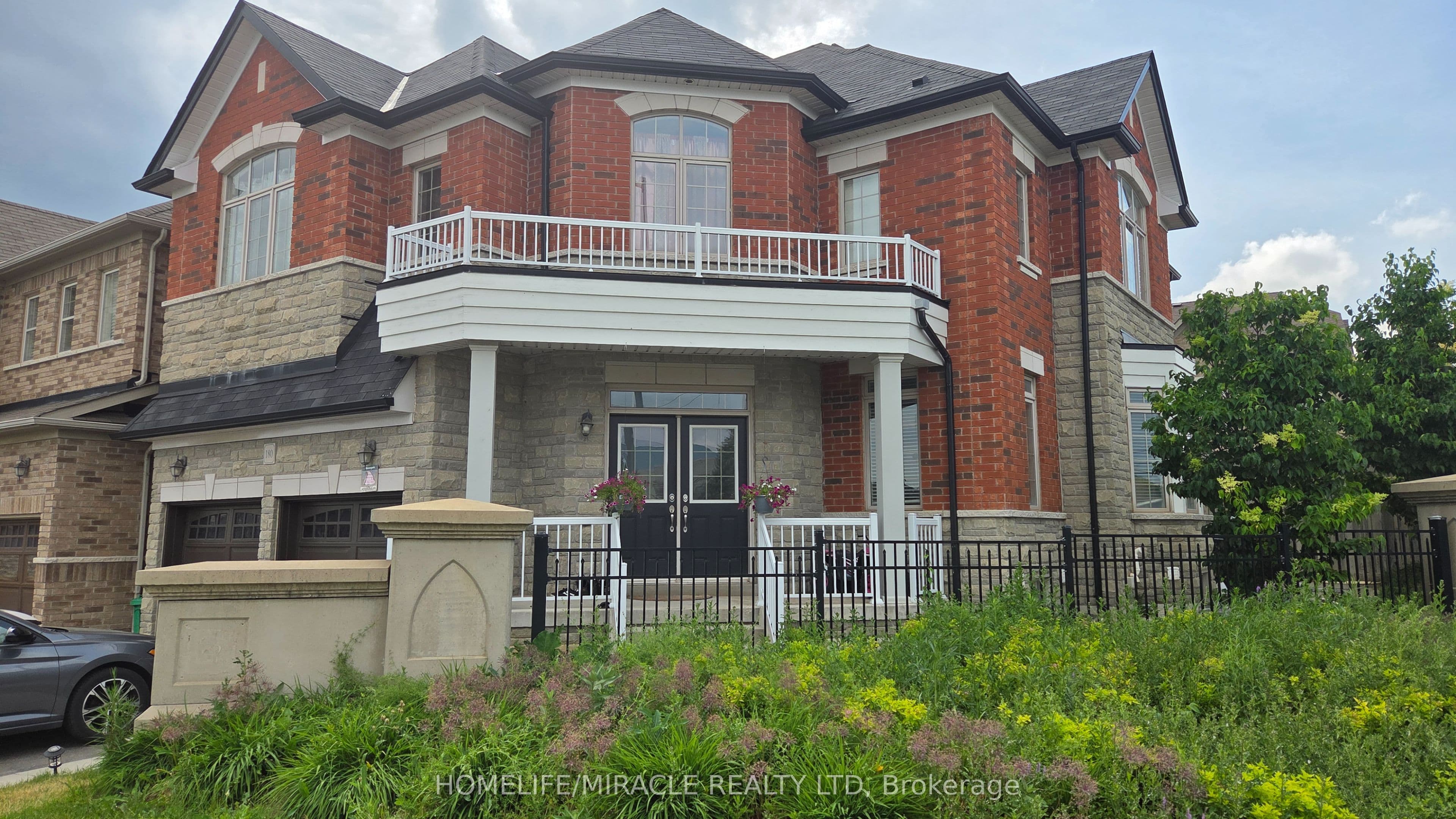 180 Bonnie Braes Drive, Brampton, ON L6Y 5Y7