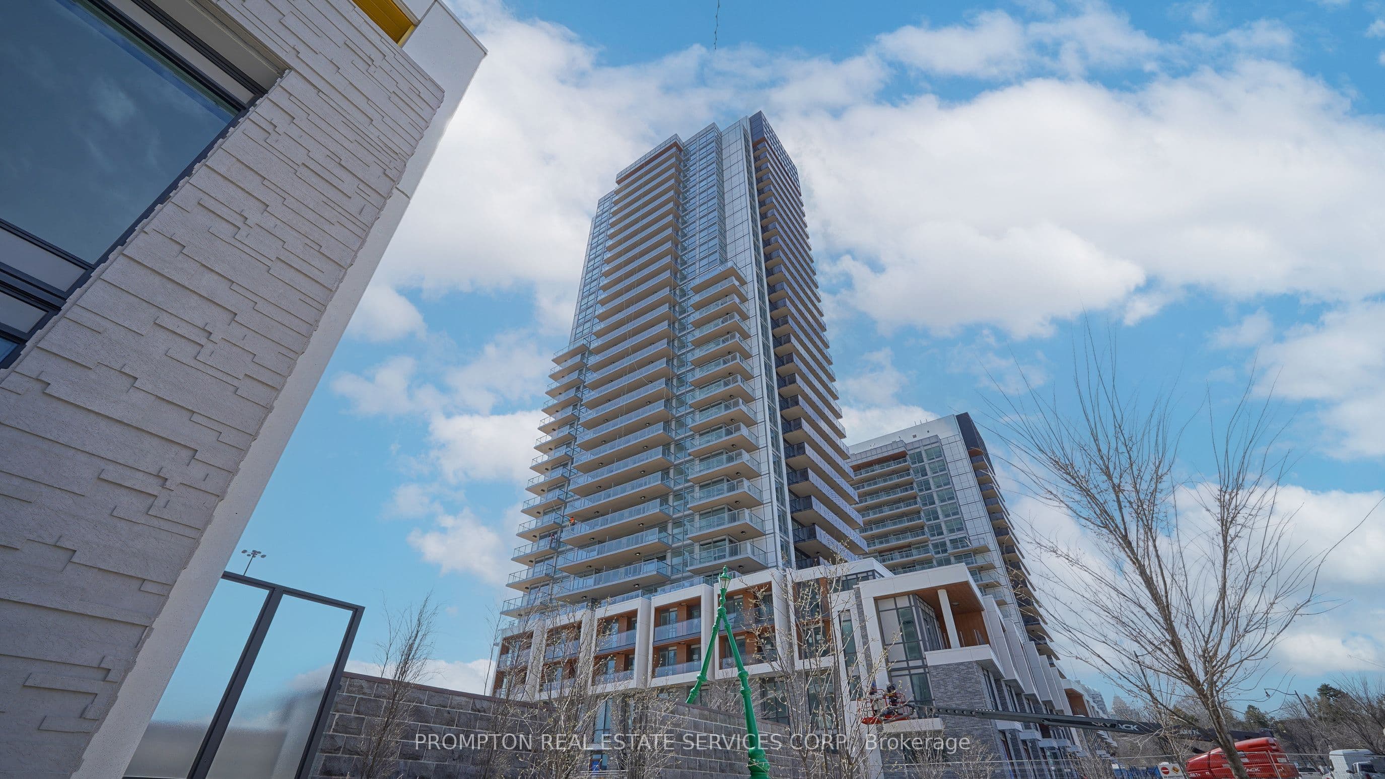 27 McMahon Drive PH3302, Toronto, ON M2K 0J2