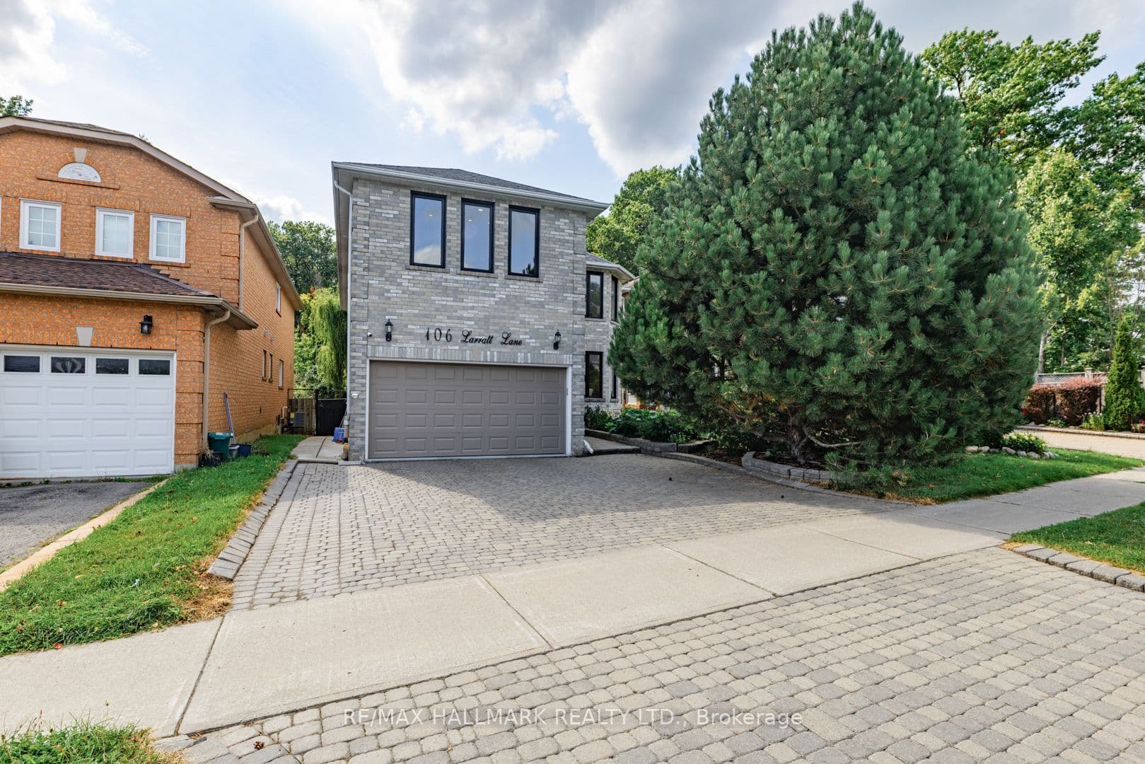 106 Larratt Lane, Richmond Hill, ON L4C 0E3