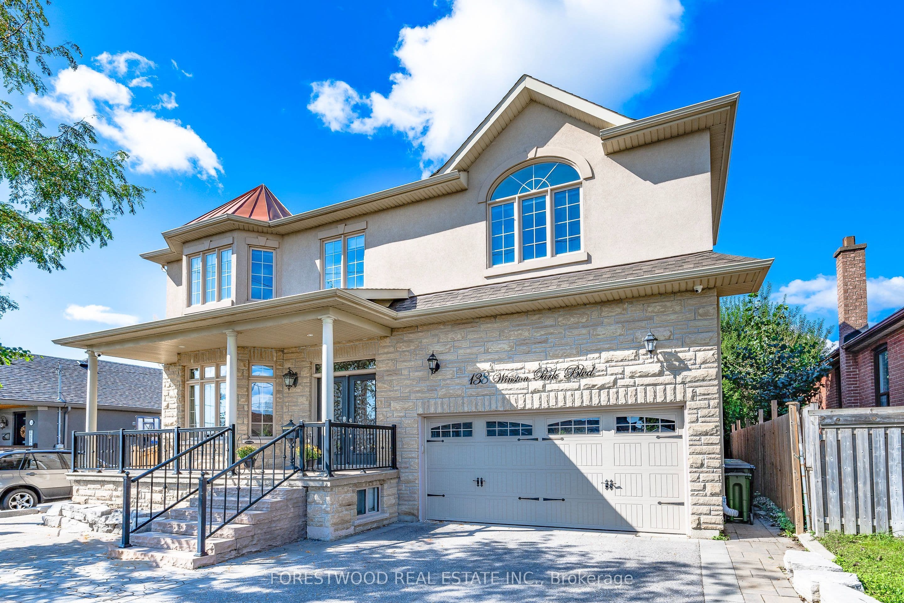 138 Winston Park Boulevard, Toronto, ON M3K 1C5