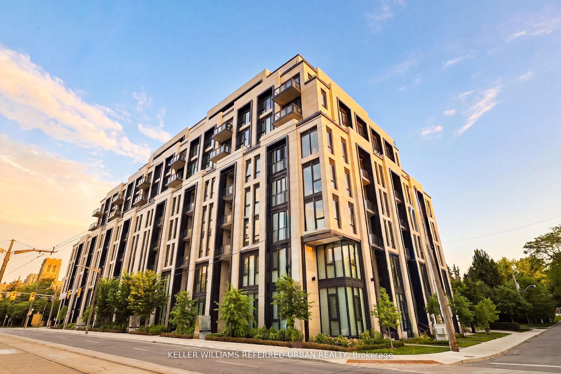 2 Forest Hill Road 313, Toronto, ON M5V 0N9