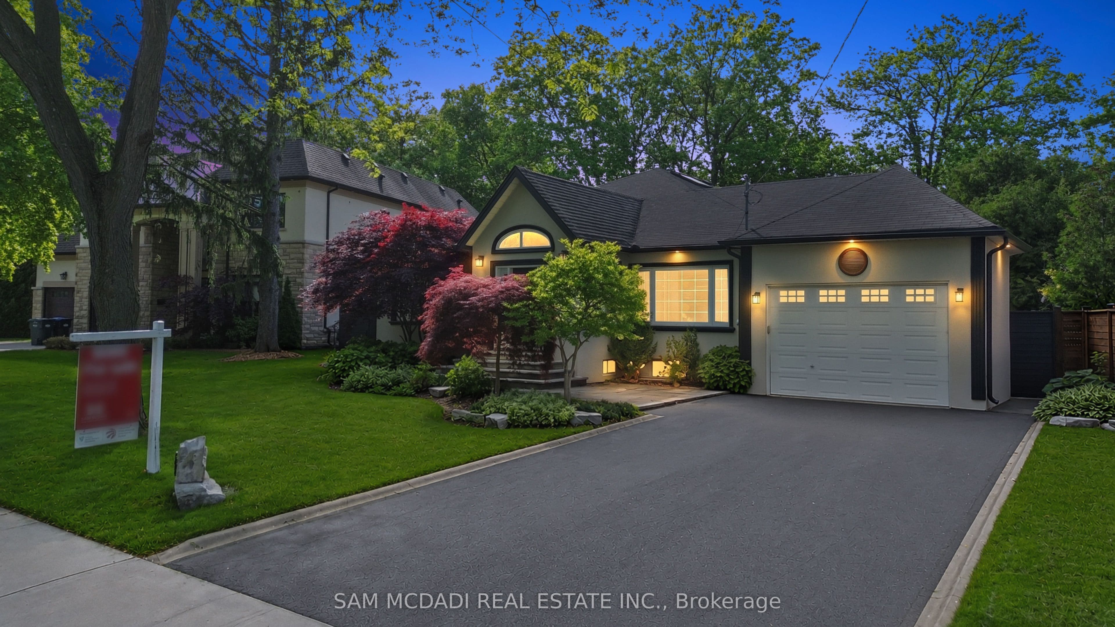1195 Crestdale Road, Mississauga, ON L5H 1X6