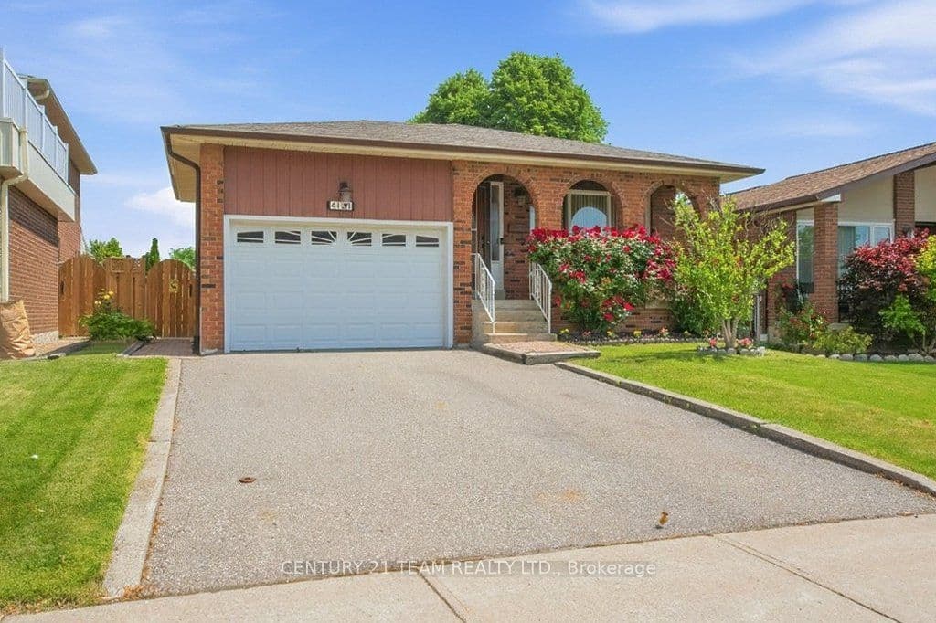 4131 Woodington Drive, Mississauga, ON L4Z 1K2