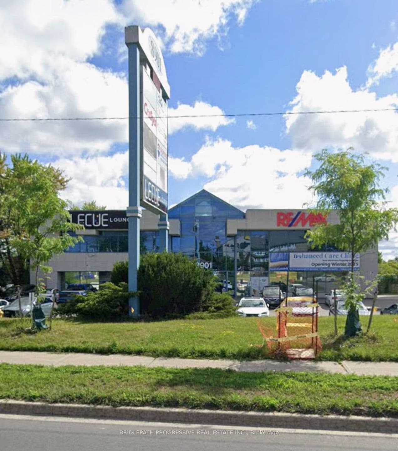 8901 Woodbine Avenue 219, Markham, ON L3R 9Y4