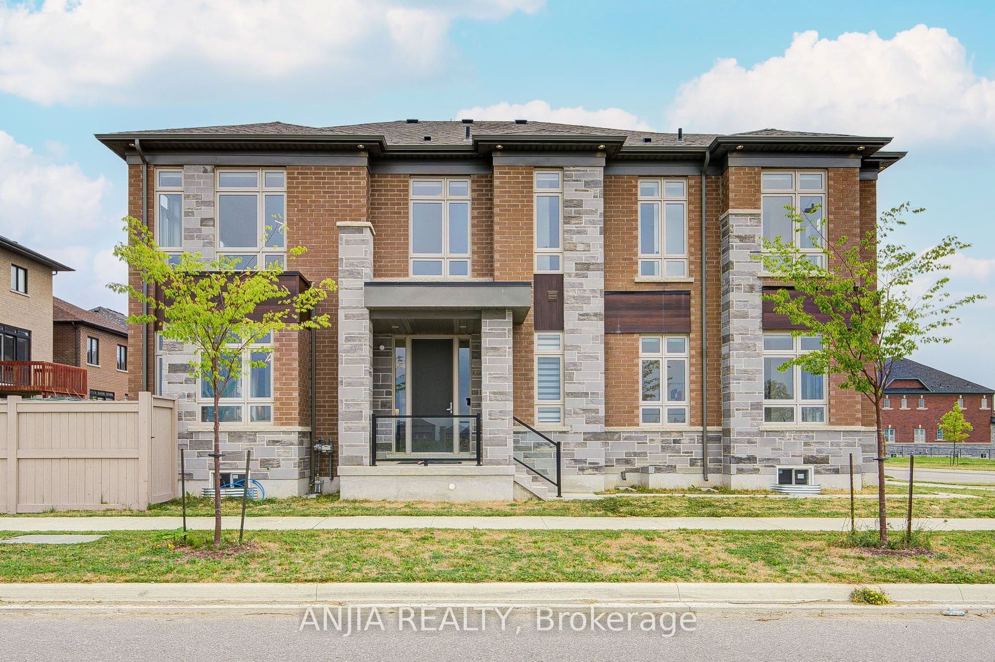 80 William Logan Drive, Richmond Hill, ON L4E 1J9