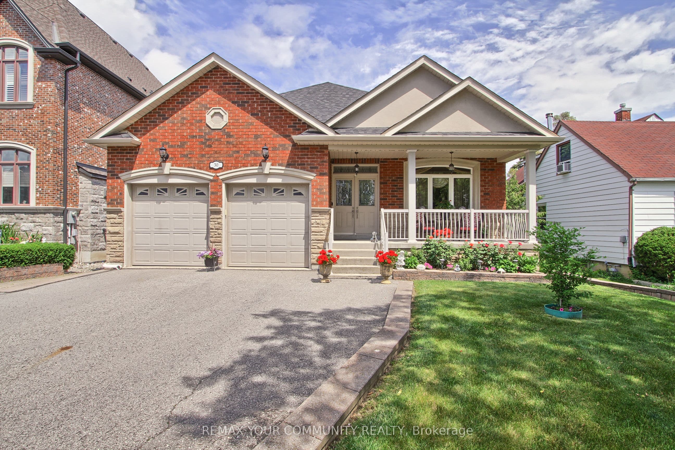 30 ELM GROVE Avenue, Richmond Hill, ON L4E 2T1