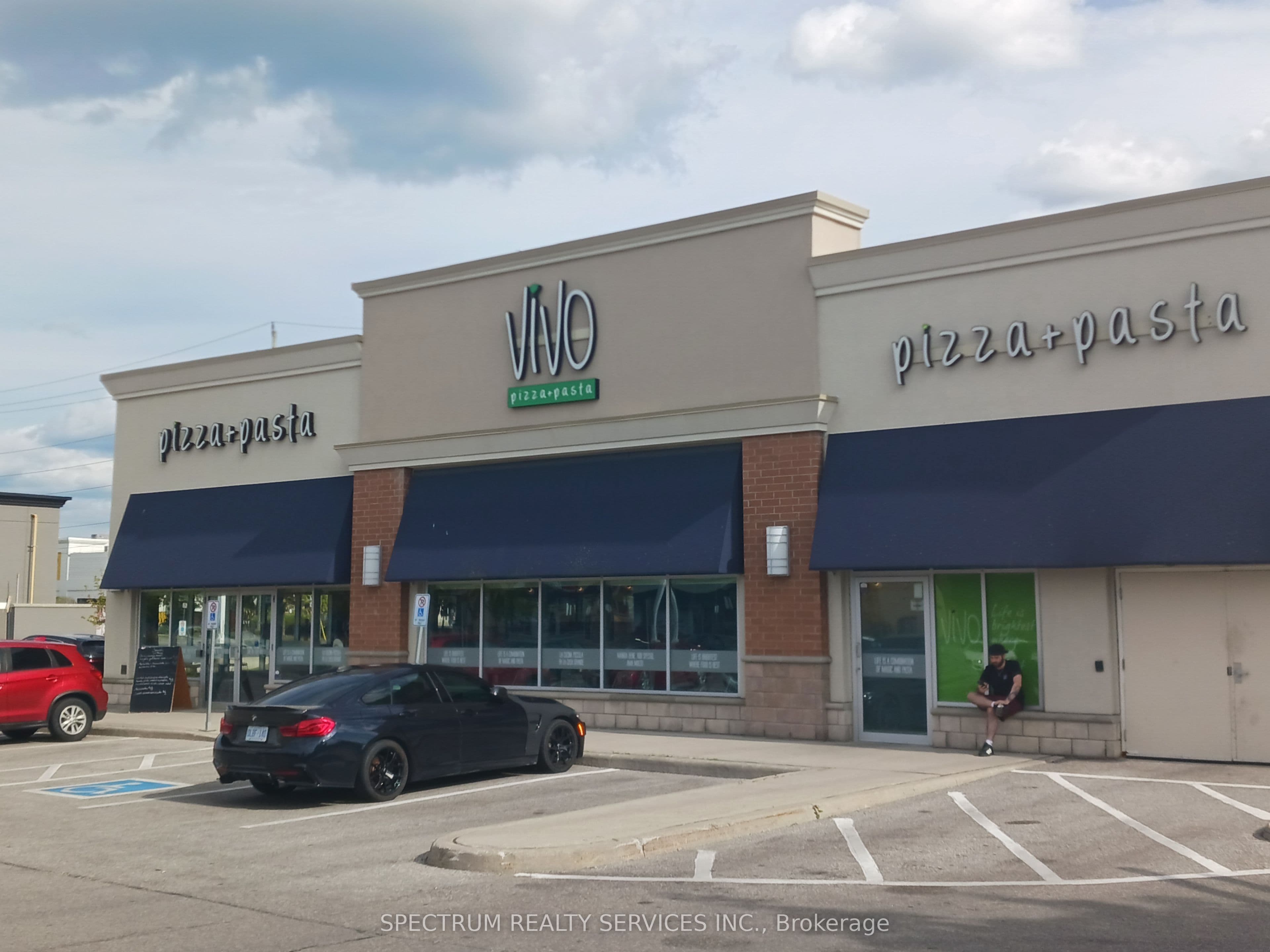 17285 Leslie Street F1, Newmarket, ON L3Y 0A4