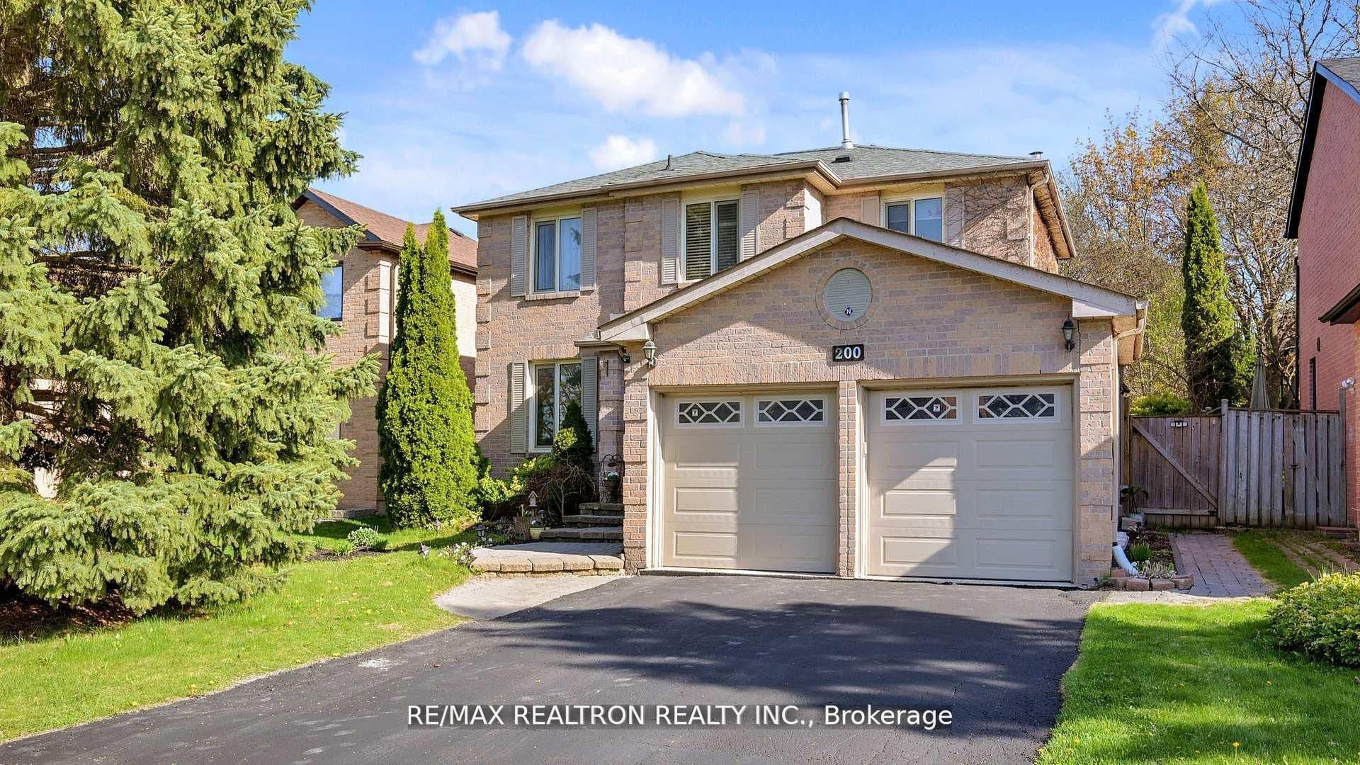 200 Mccaffrey Road, Newmarket, ON L4J 1V9